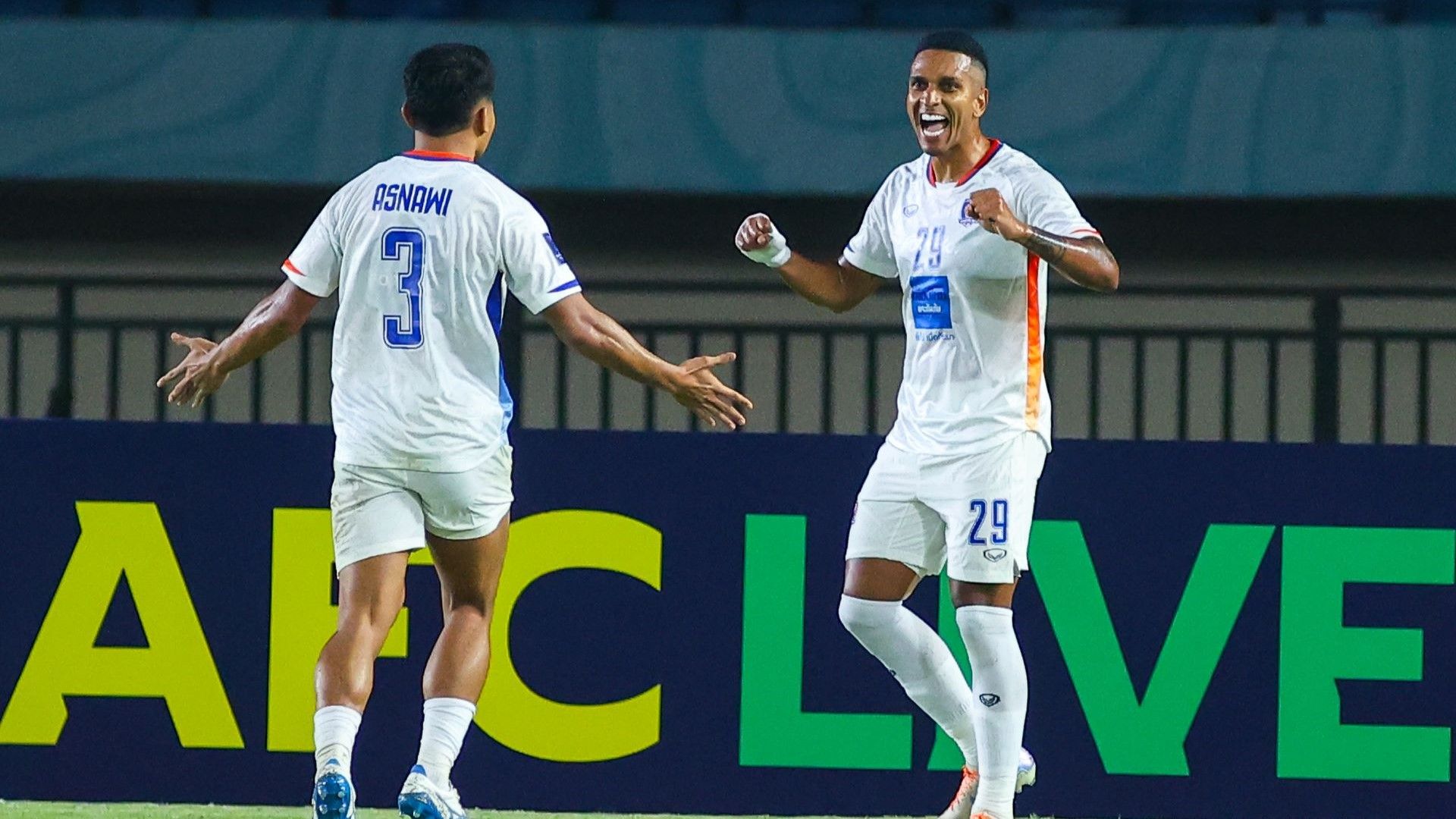 Asnawi Mangkualam & Willen Mota - Port FC vs Persib Bandung