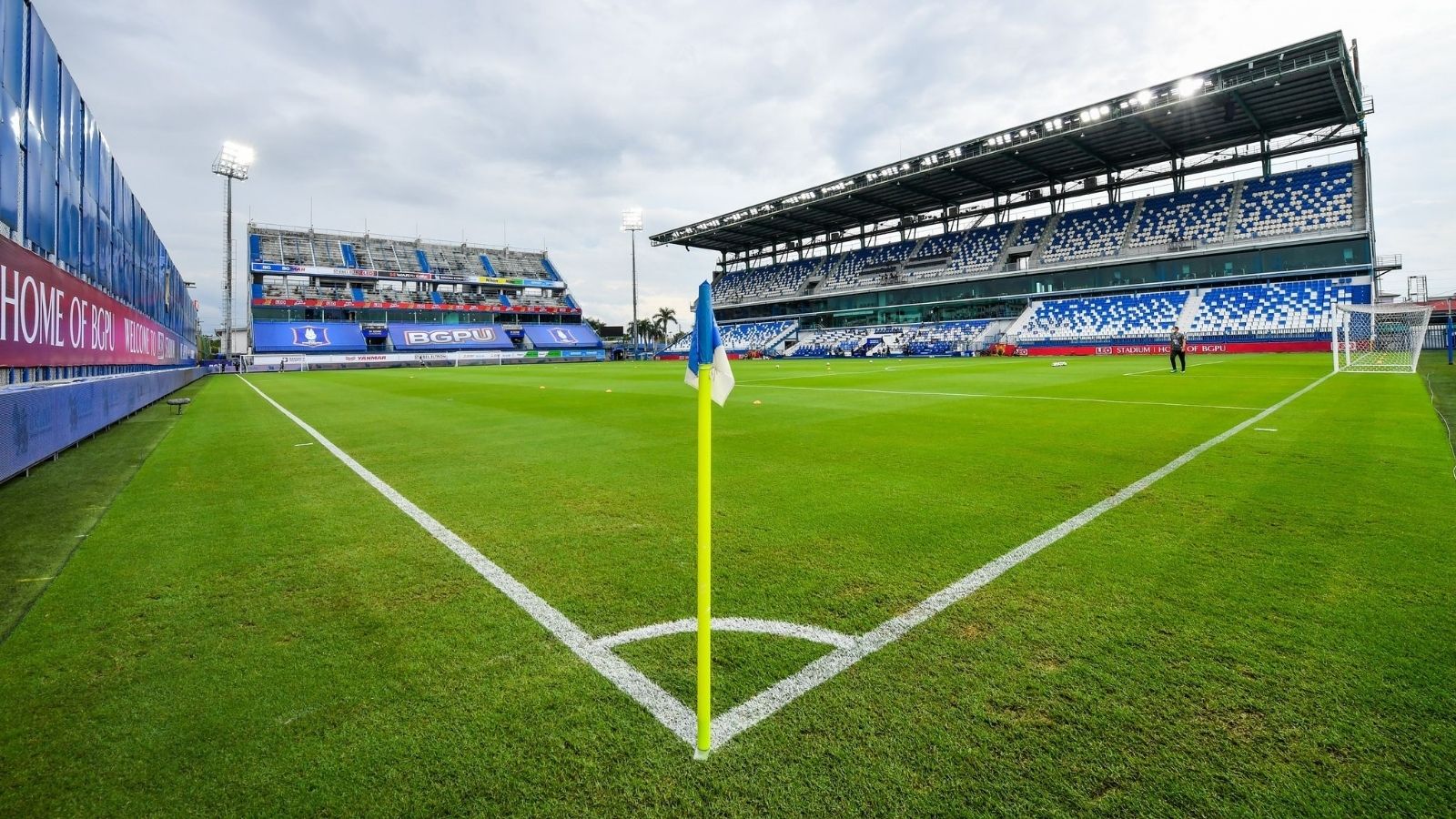 ลีโอ สเตเดี้ยม