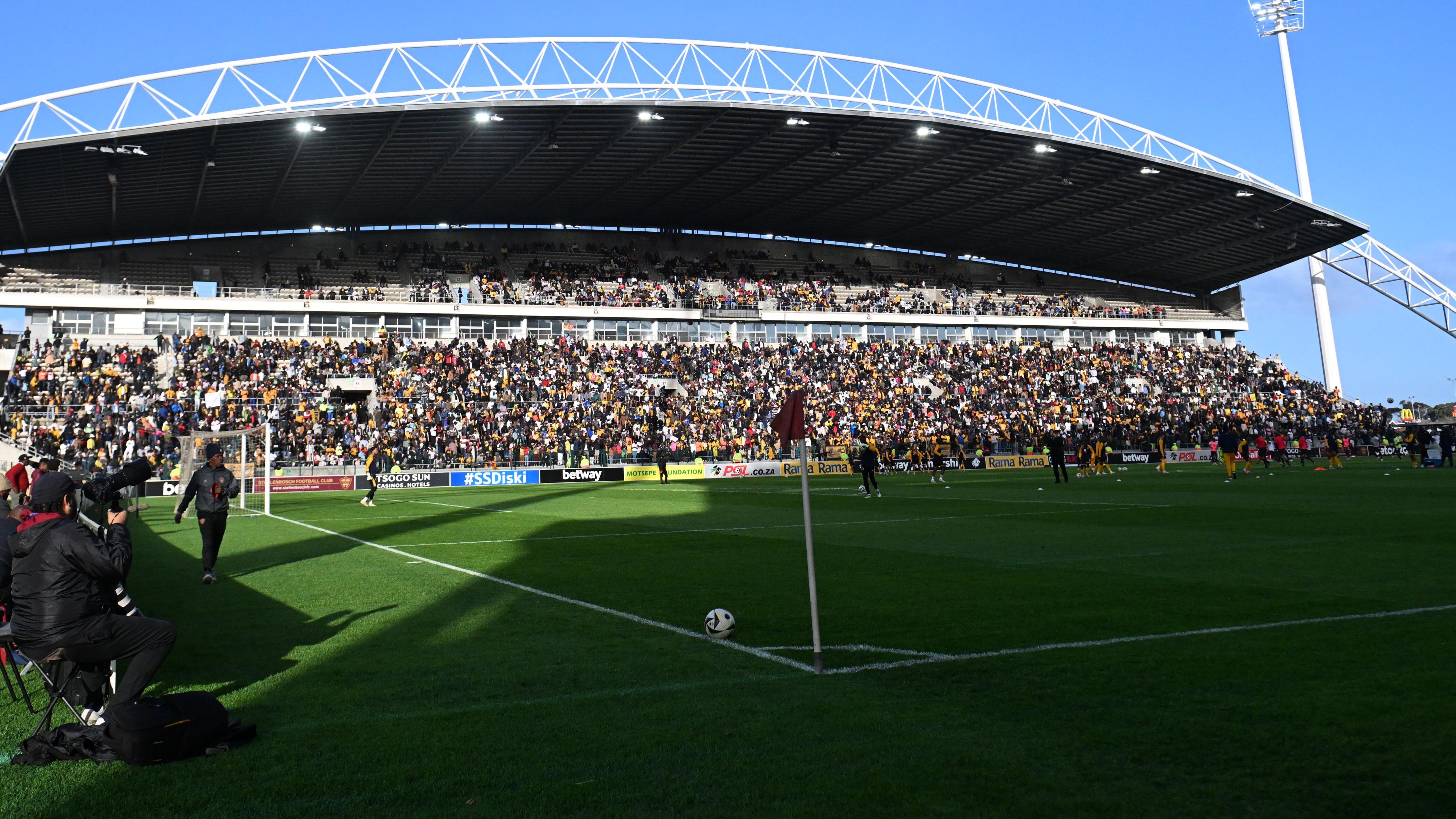 Stellenbosch FC and Kaizer Chiefs fans