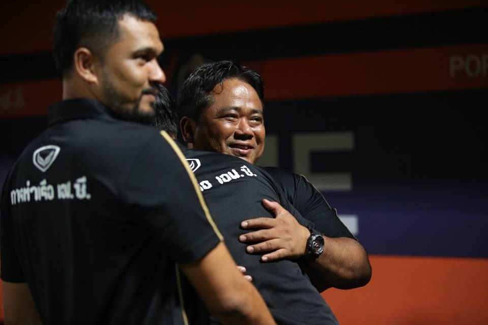 จเด็จ มีลาภ