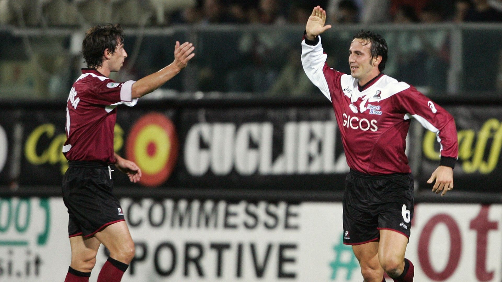 Marco Zamboni celebrating Reggina Juventus Serie A 110604