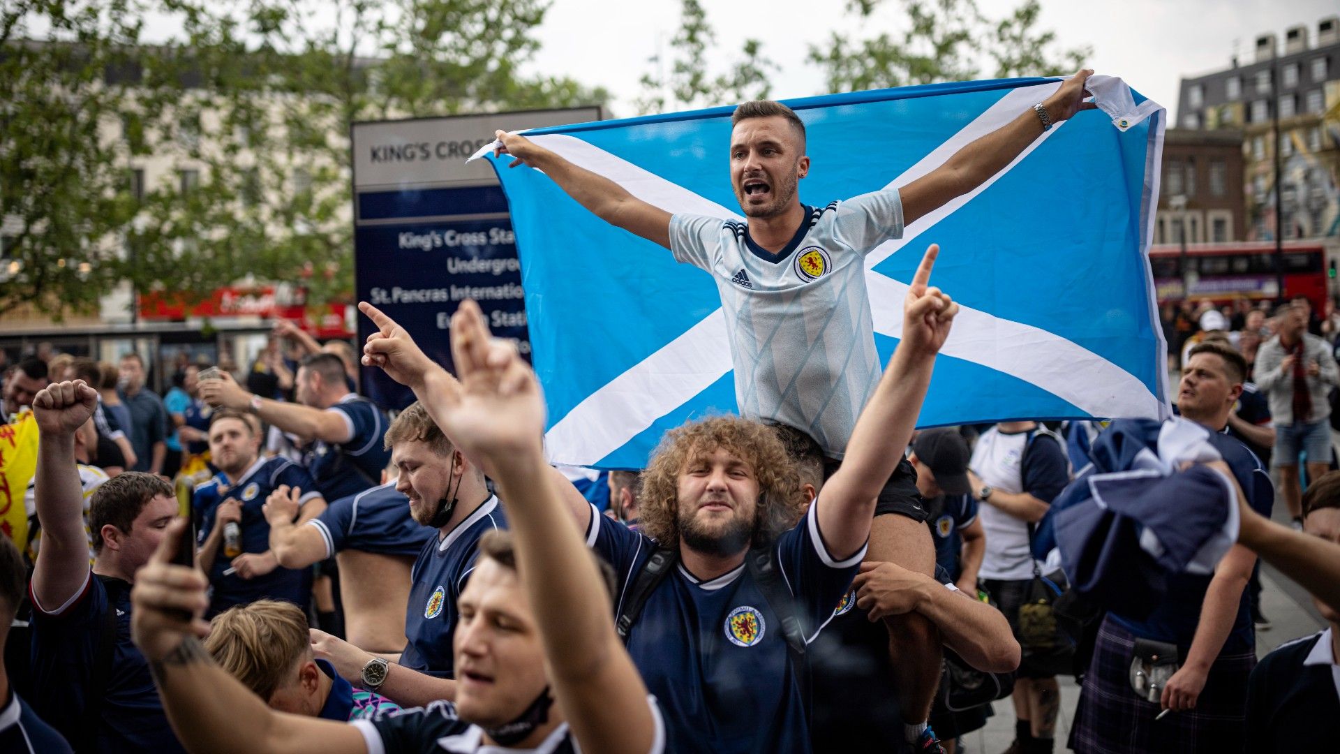 Scotland fans vs England Euro 2020