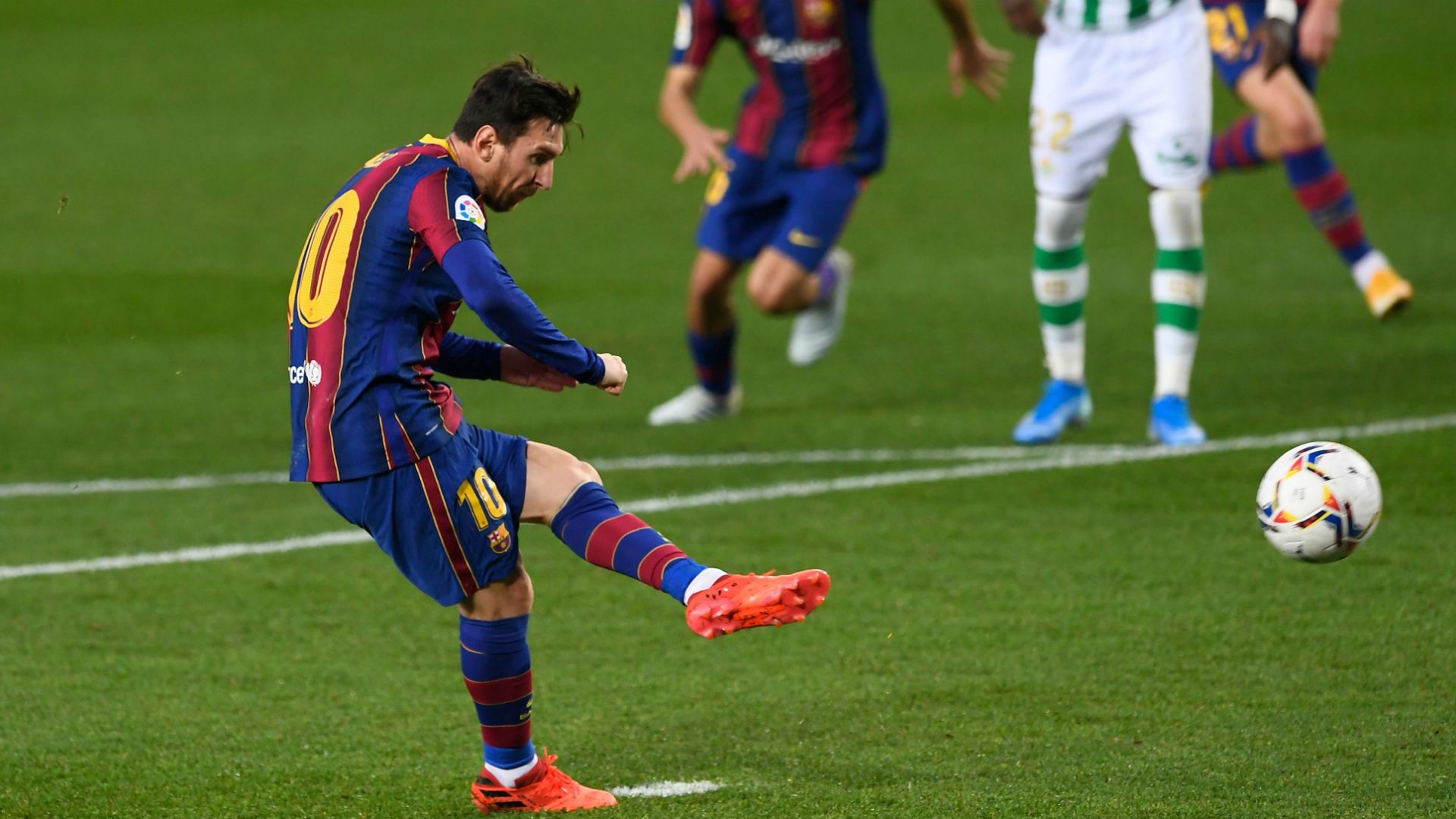 Lionel Messi penalti shot