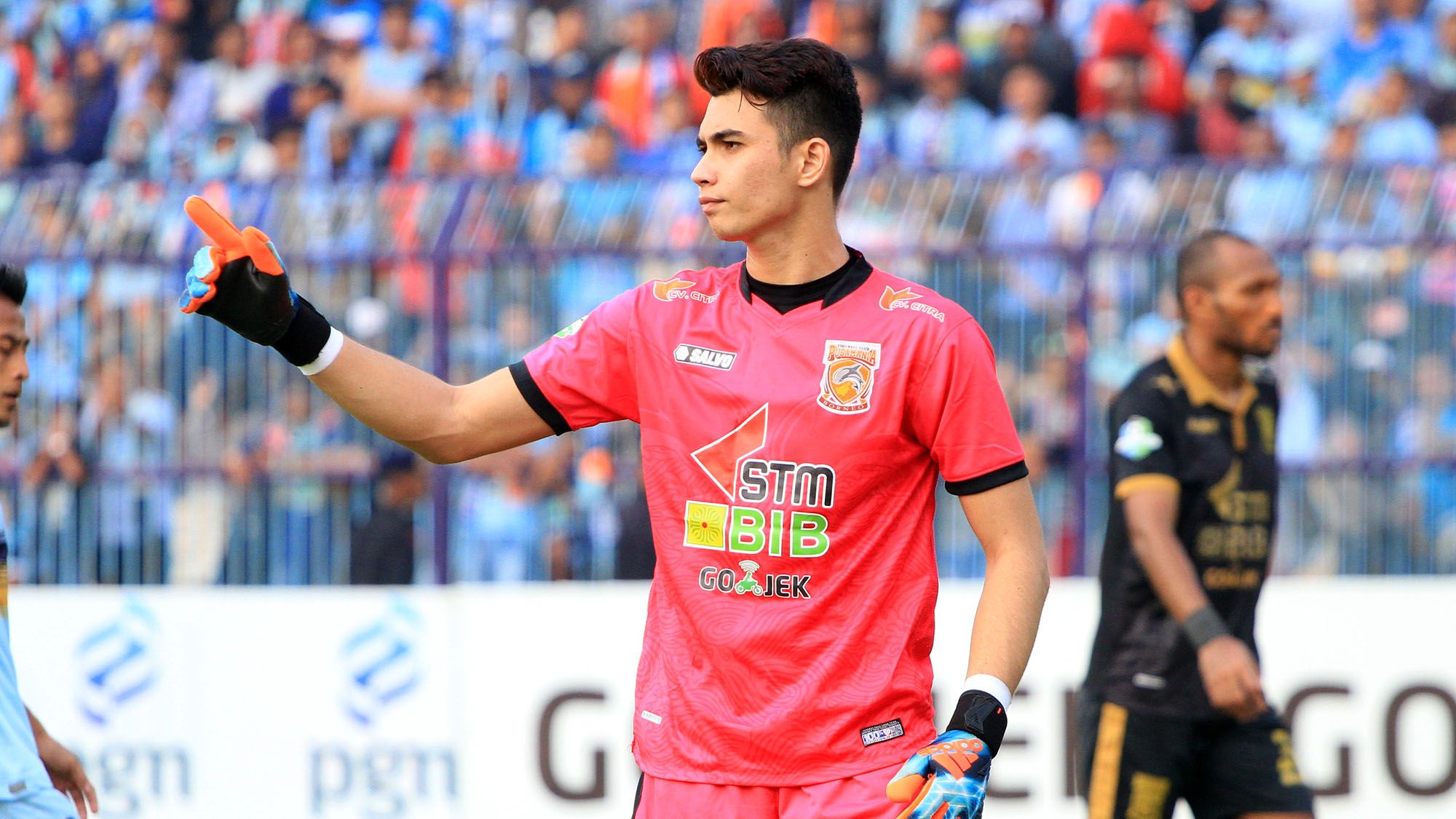 Nadeo Argawinata - Pusamania Borneo