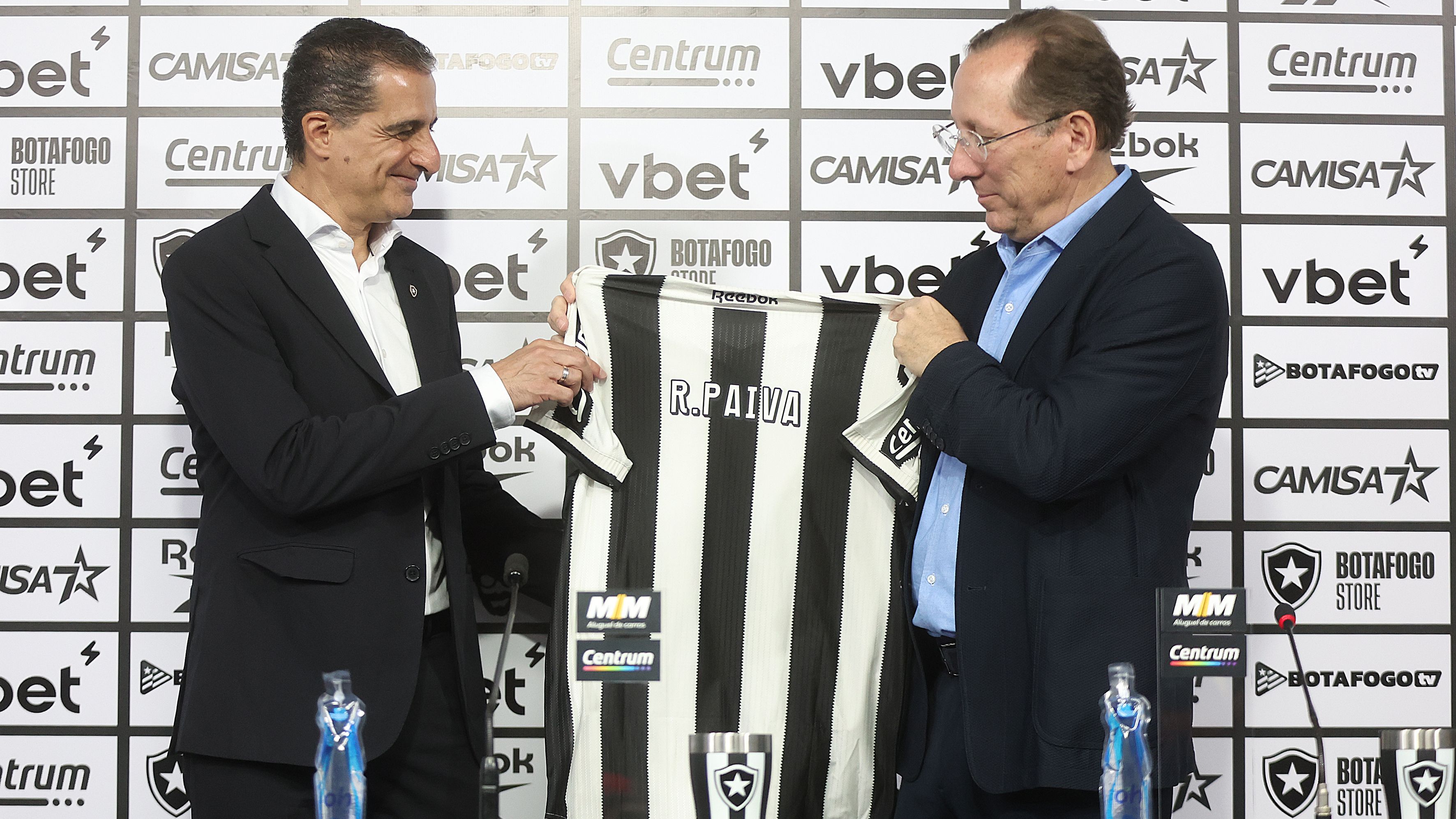 Renato Paiva John Textor Botafogo apresentação 2025