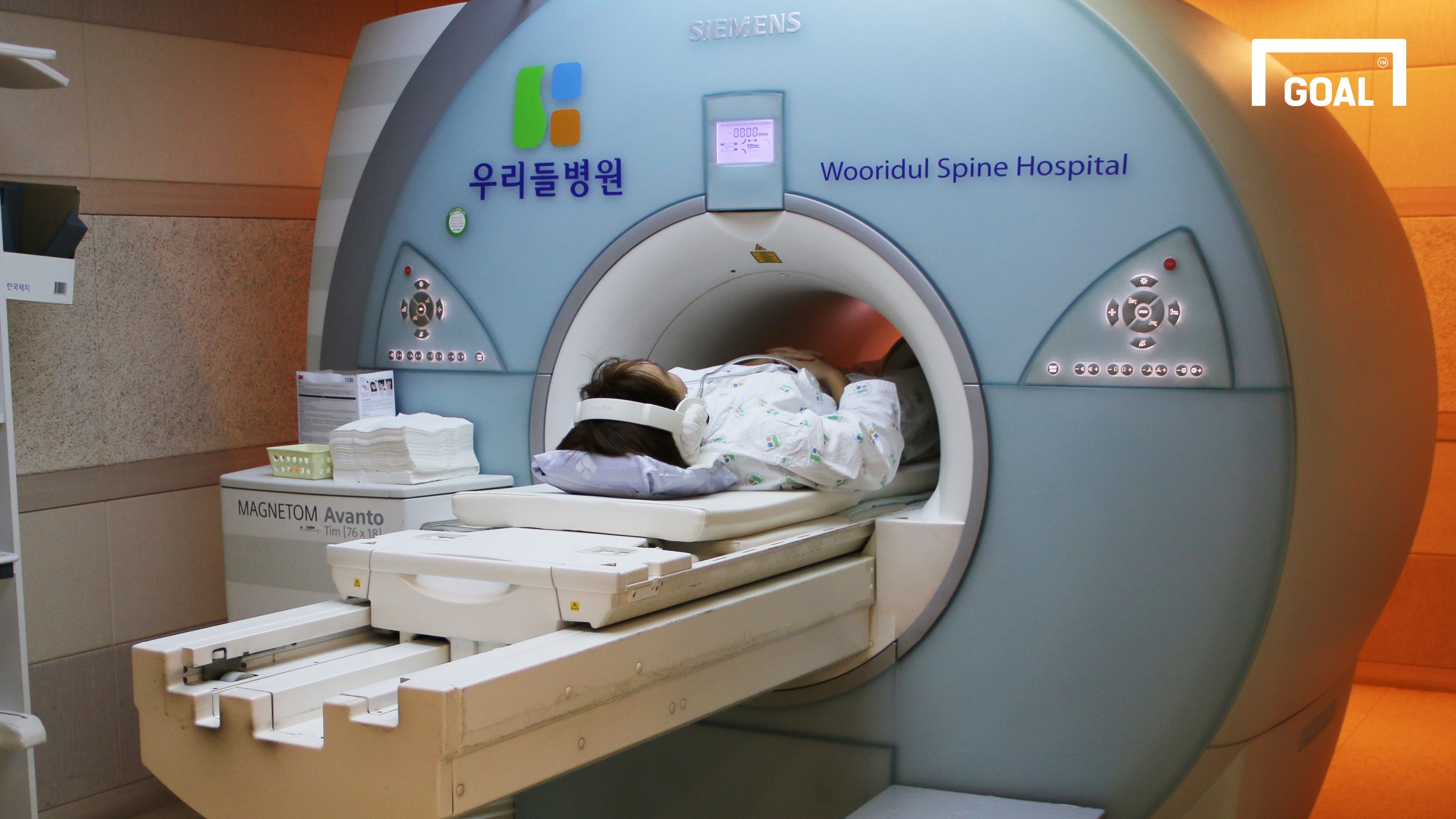 Tuấn Anh phẫu thuật