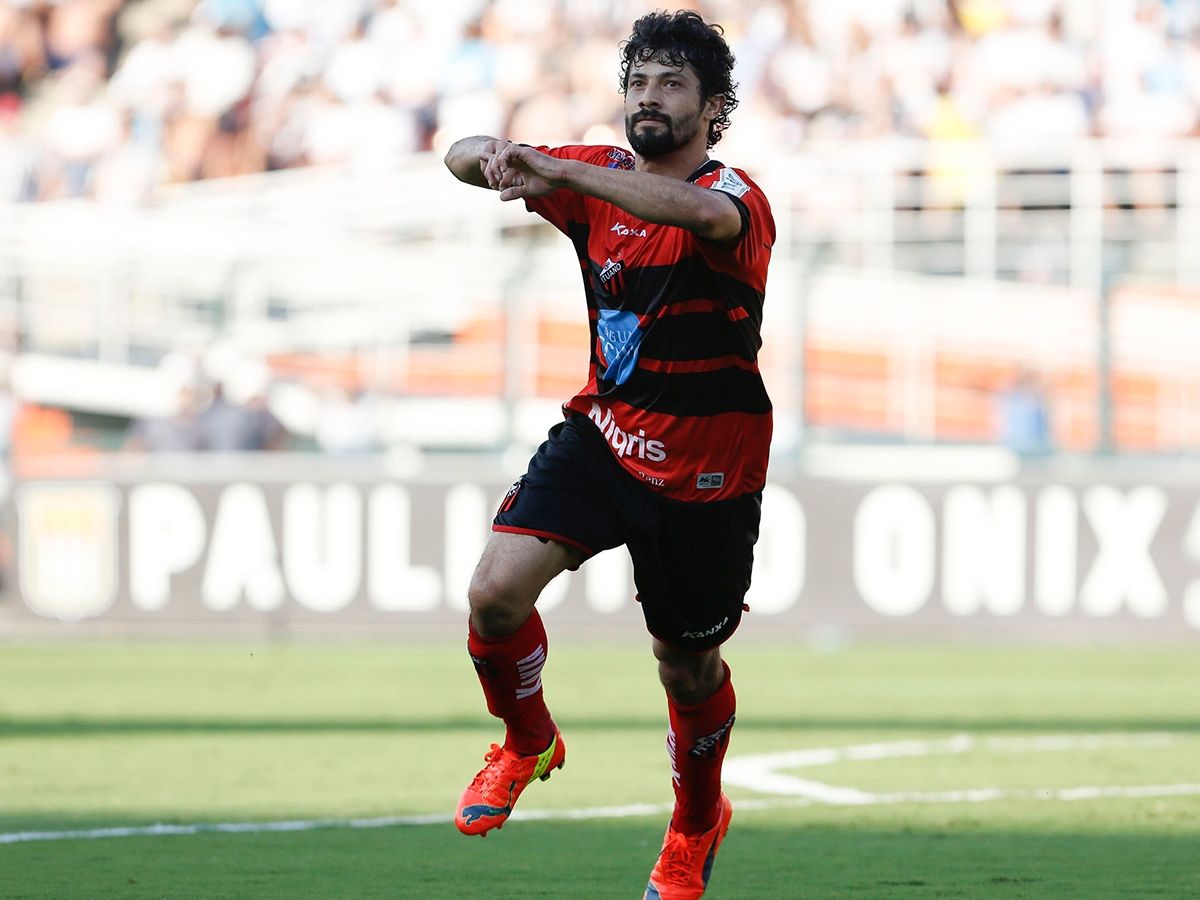 Cristian Ituano vs Santos FC 04062014