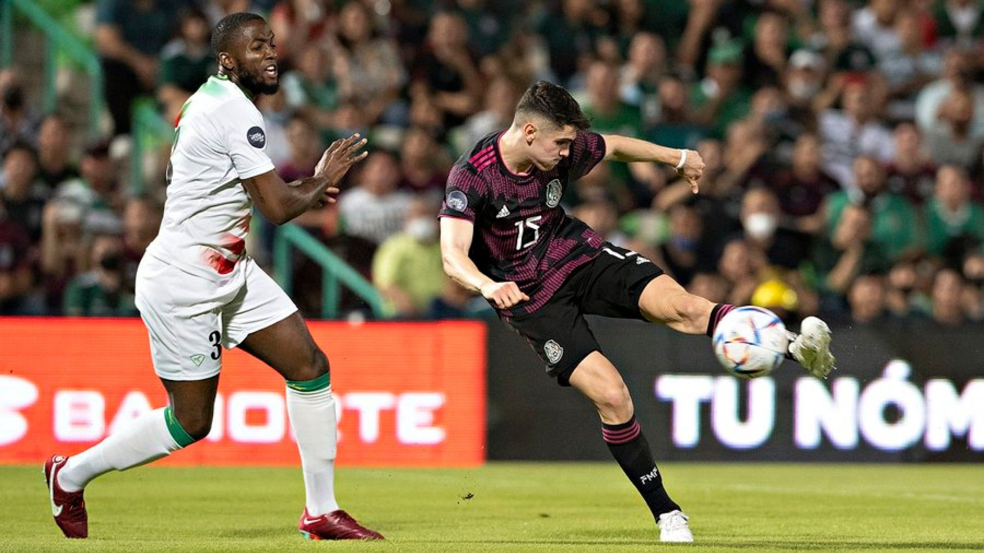 Israel Reyes México Surinam Nations League 2022