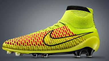 Nike Magista