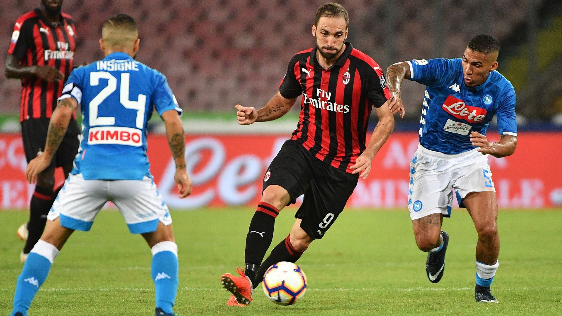 Higuain Napoli Milan