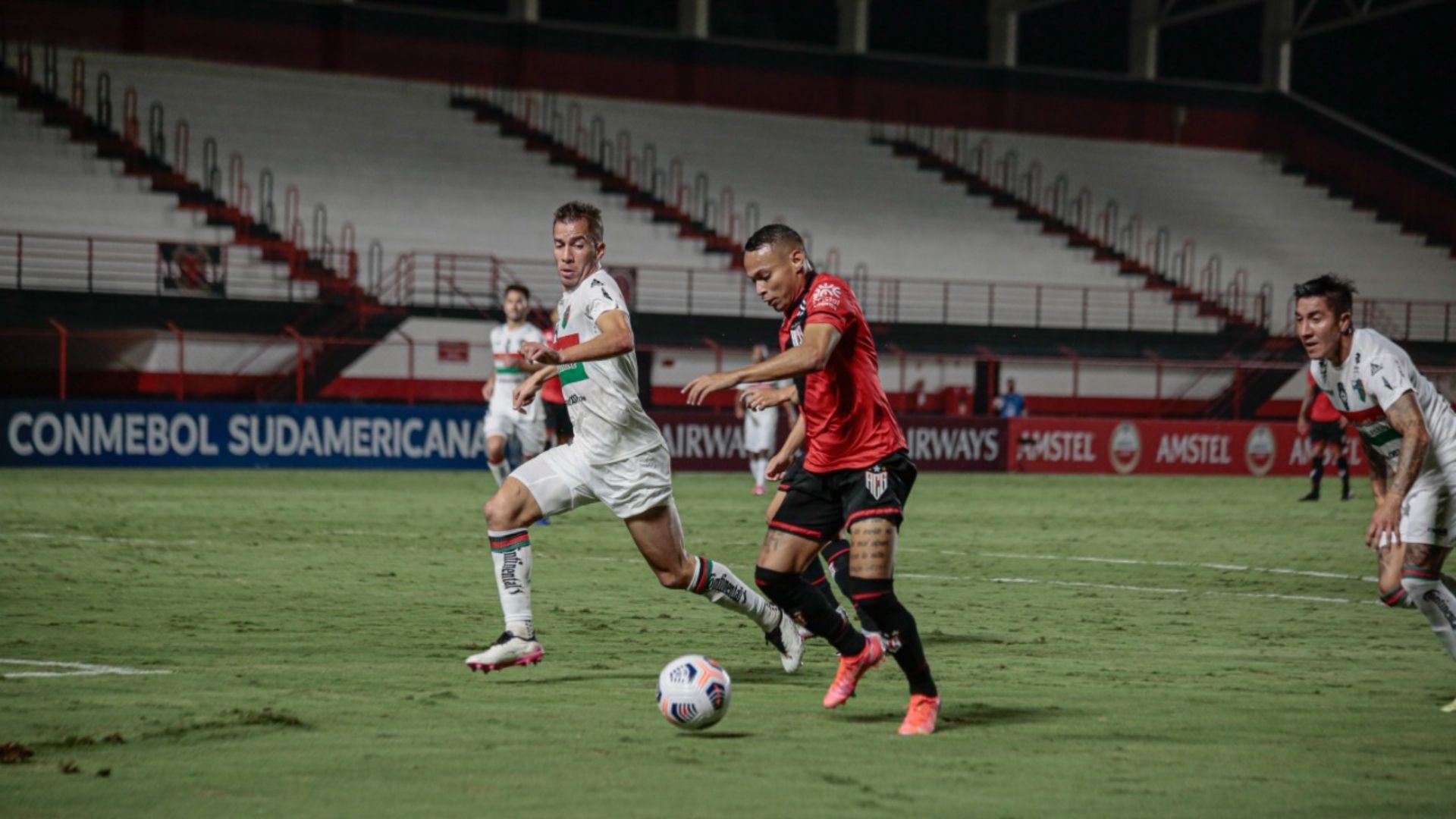120521 Atlético Goianiense Palestino Janderson Agustín Farías