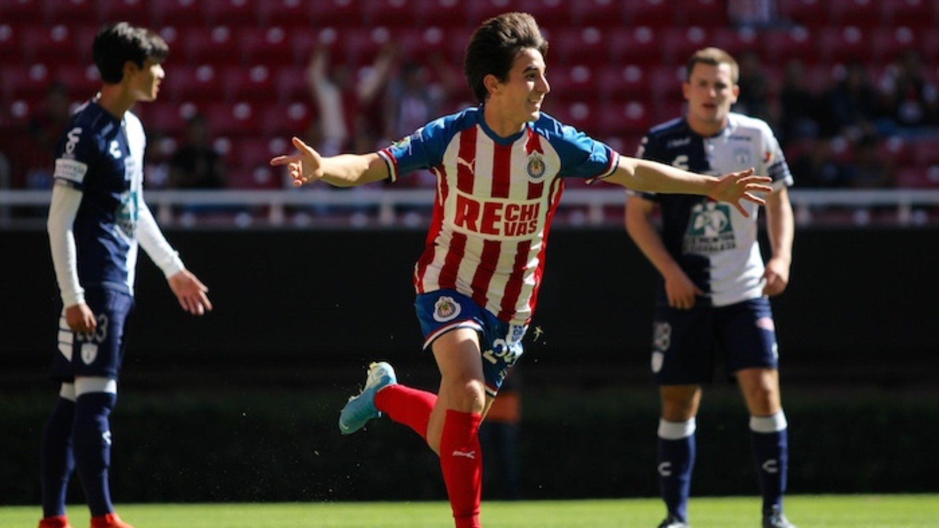 Sebastián Pérez Bouquet Chivas