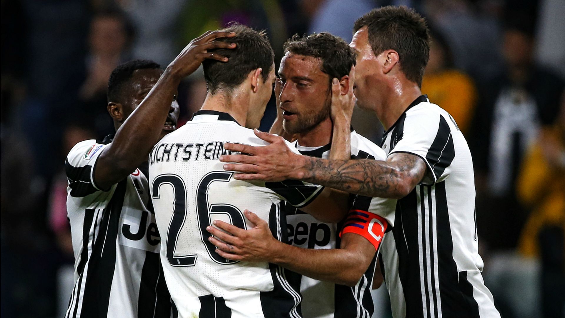 Juventus players celebrate Claudio Marchisio vs Genoa Serie A 23042017