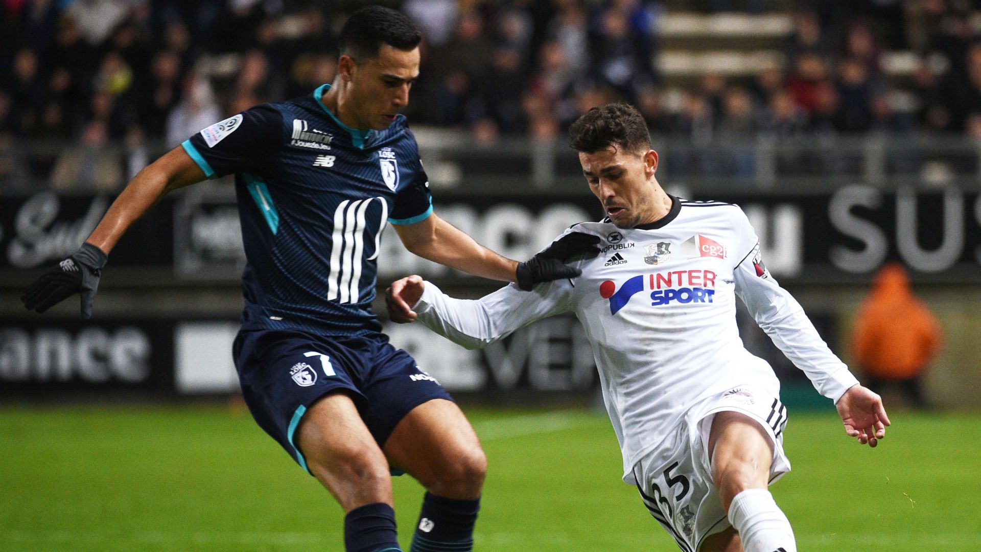 Danilo Avelar Anwar El-Ghazi Amiens Lille Ligue 1 20112017