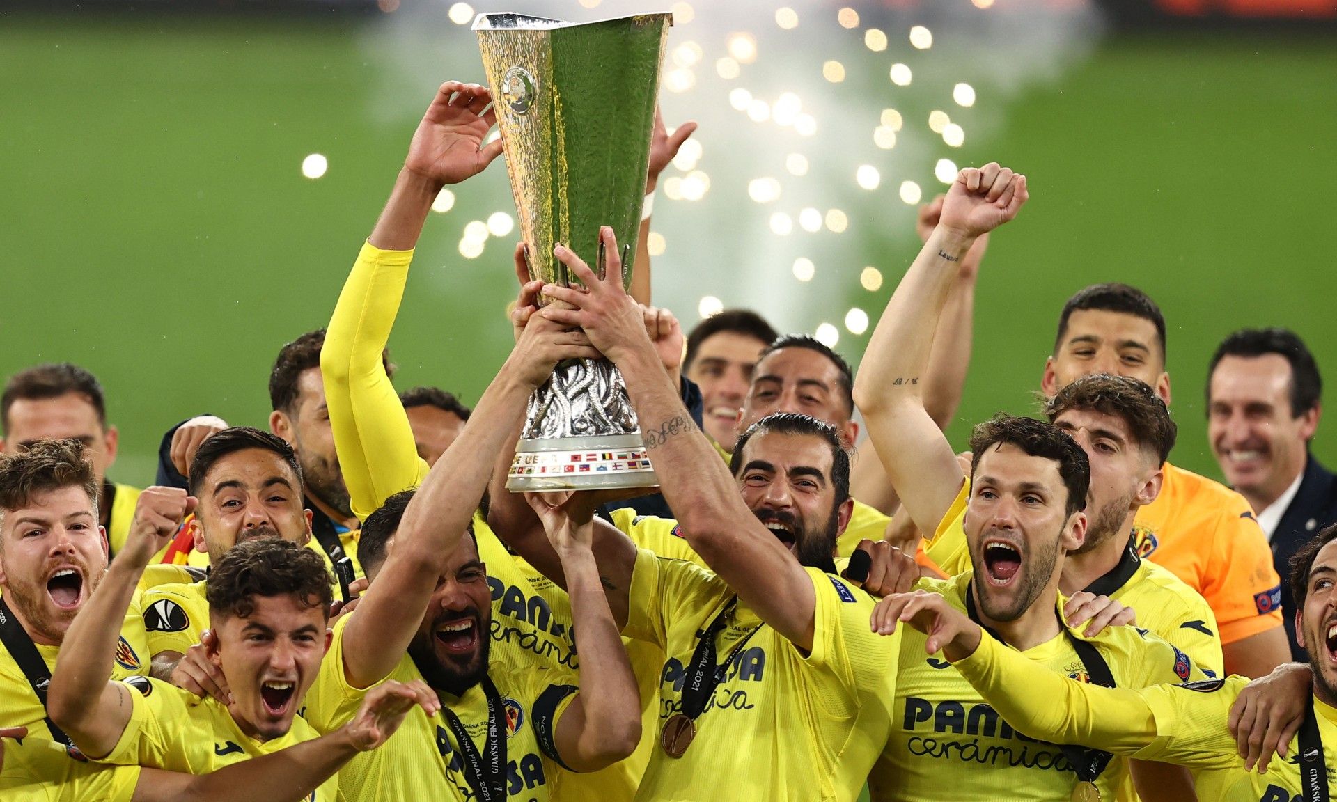 villarreal-el-final-trophy