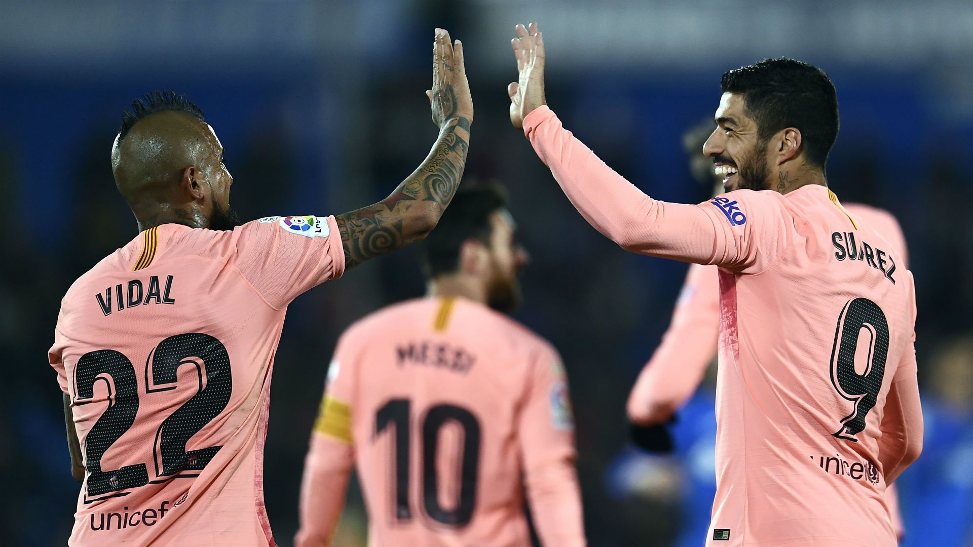 060119 Arturo Vidal Barcelona Luis Suárez Lionel Messi