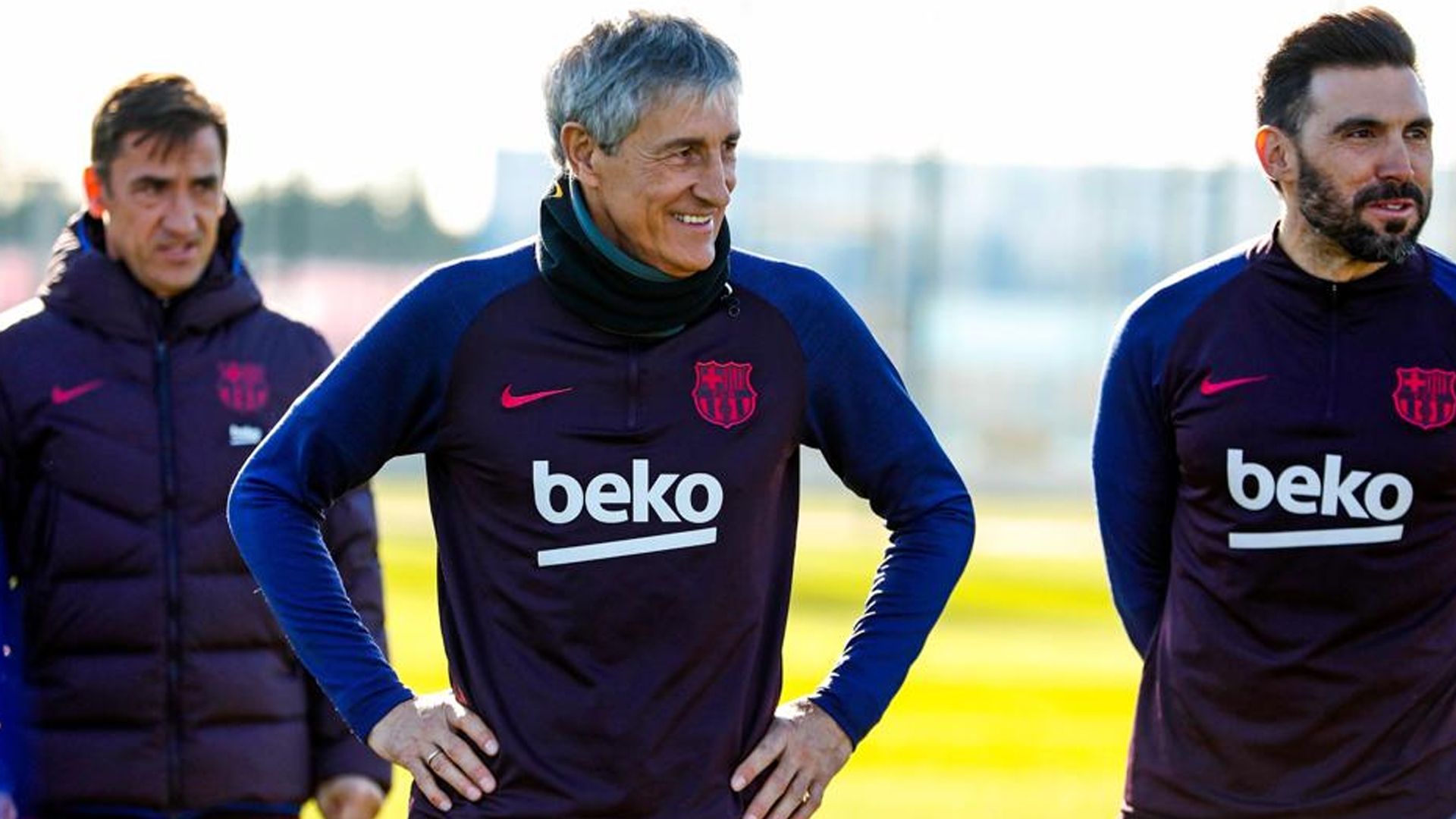 Setién y su cuerpo técnico en el Barcelona