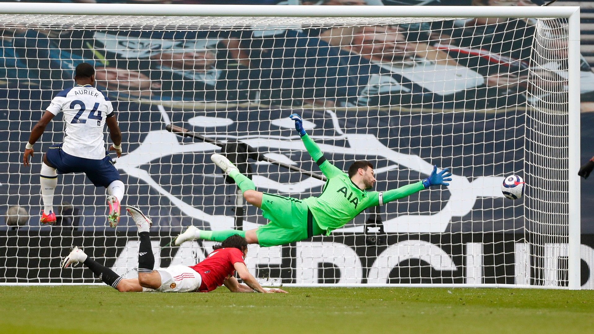 Edinson Cavani Tottenham vs Man Utd Premier League 2020-21