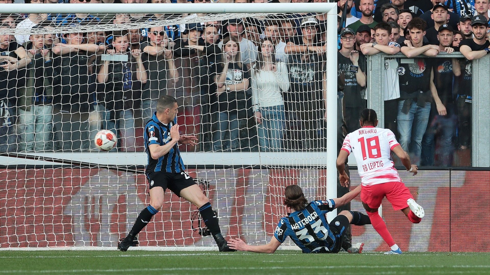 Nkunku goal Atalanta Lipsia Europa League