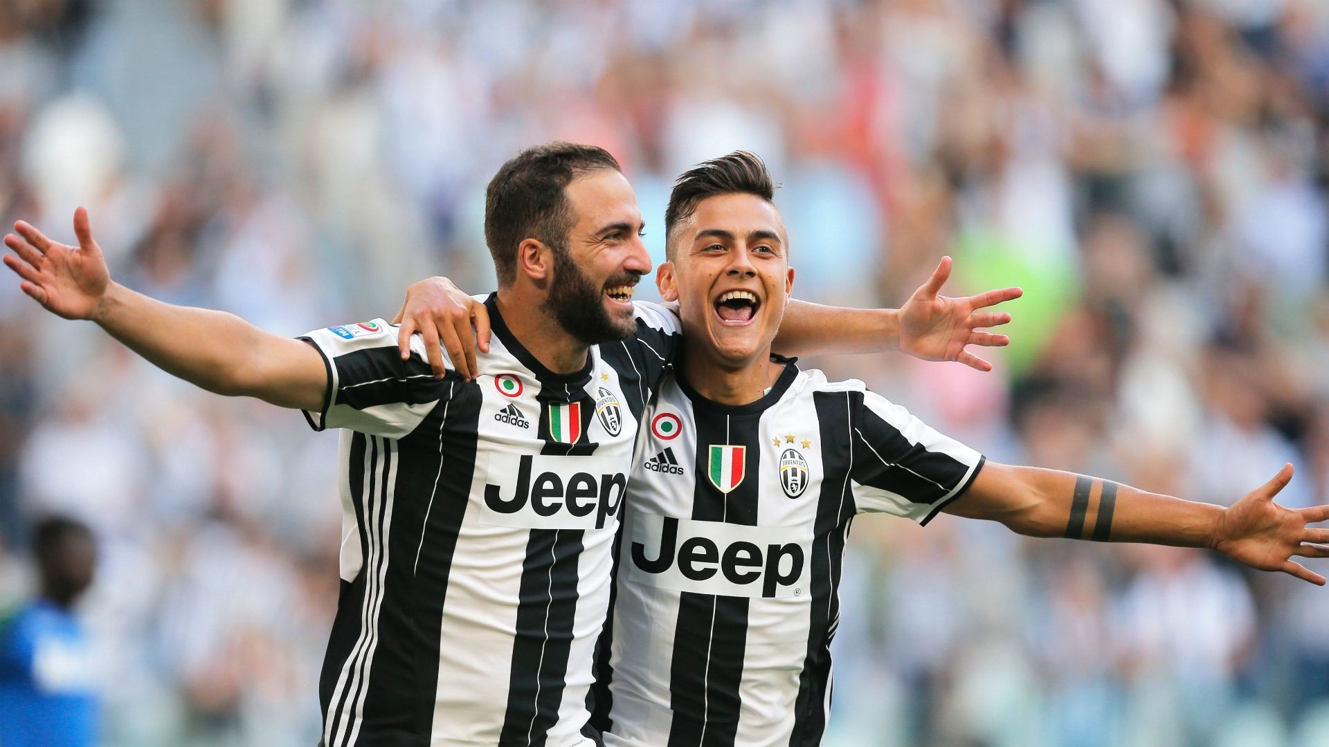 Gonzalo Higuain Paulo Dybala Juventus v Sassuolo Serie A 10092016