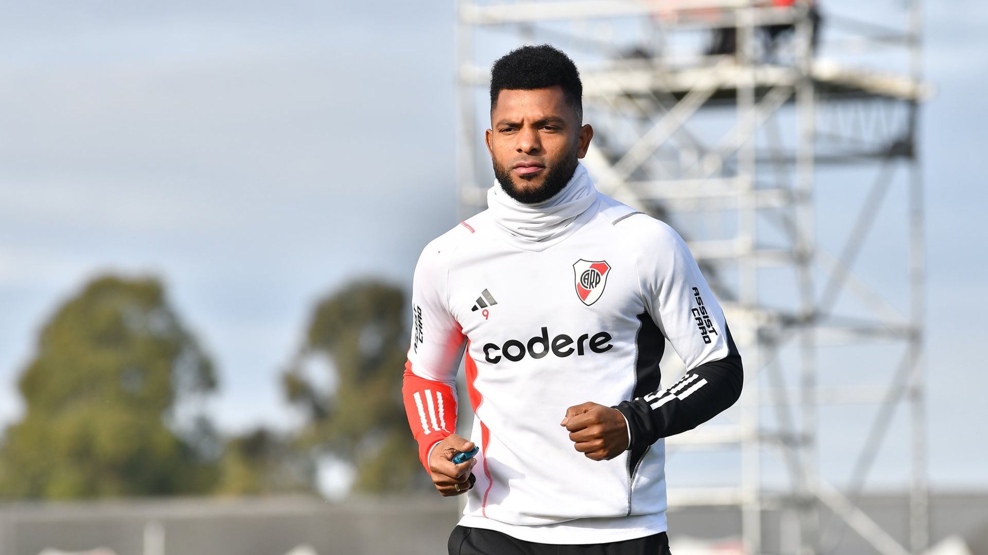 Miguel Borja river entrenamiento