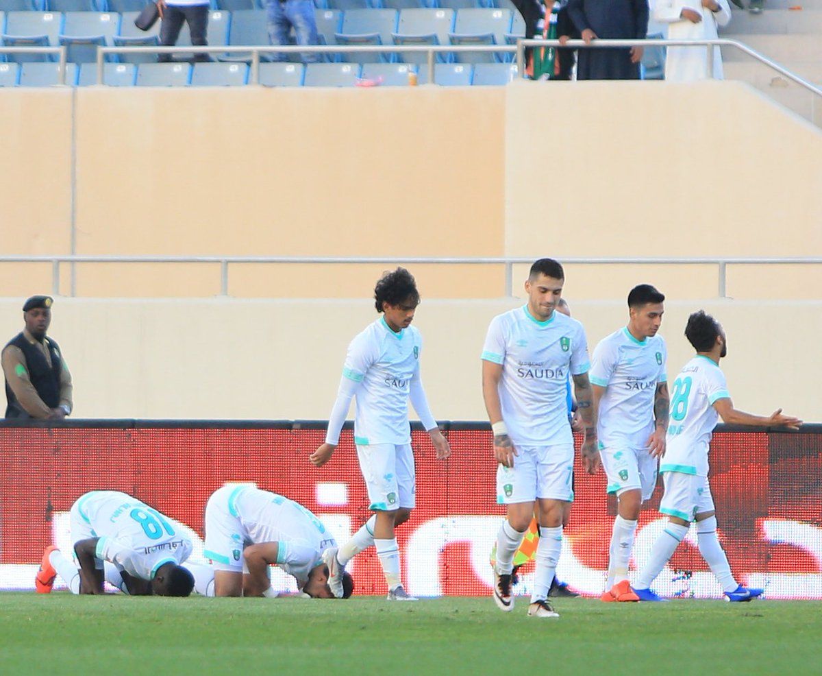 هدف عمر السومة رقم 100 بالدوري السعودي