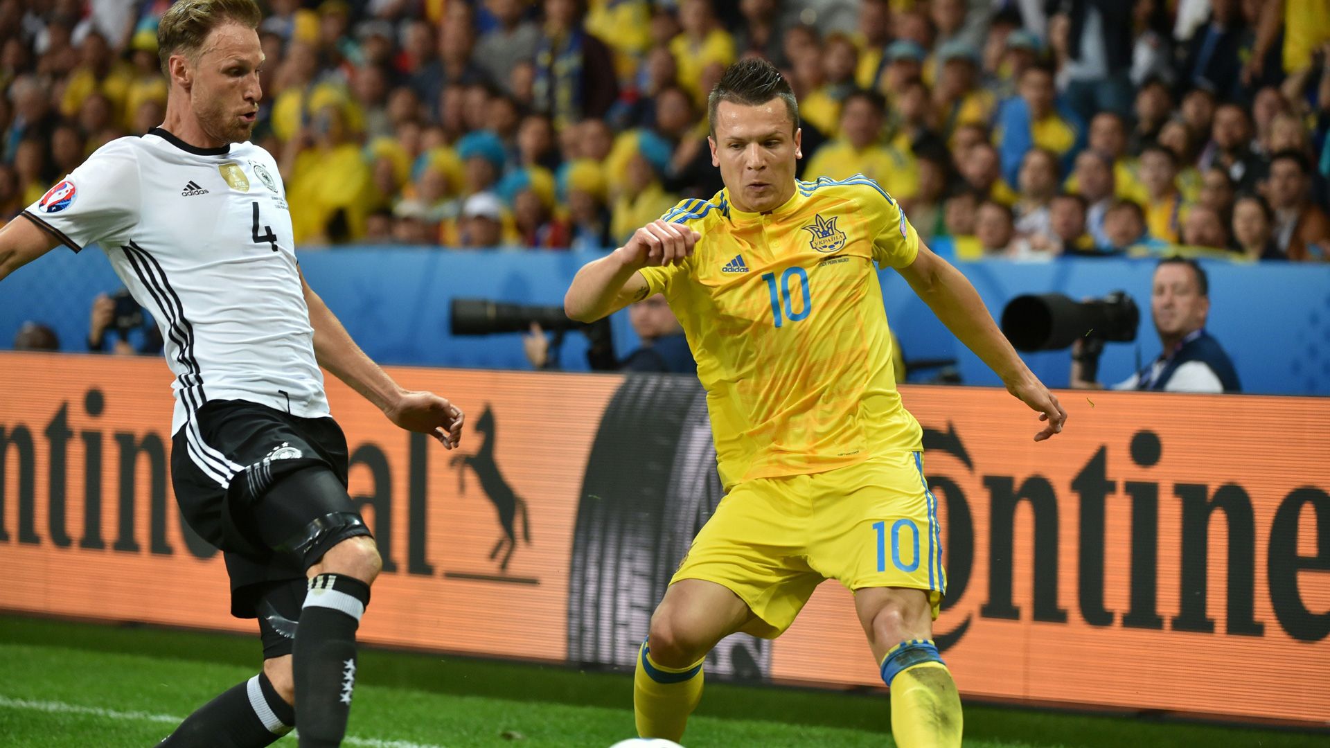 Yevhen Konoplyanka Ukraine Euro 2016