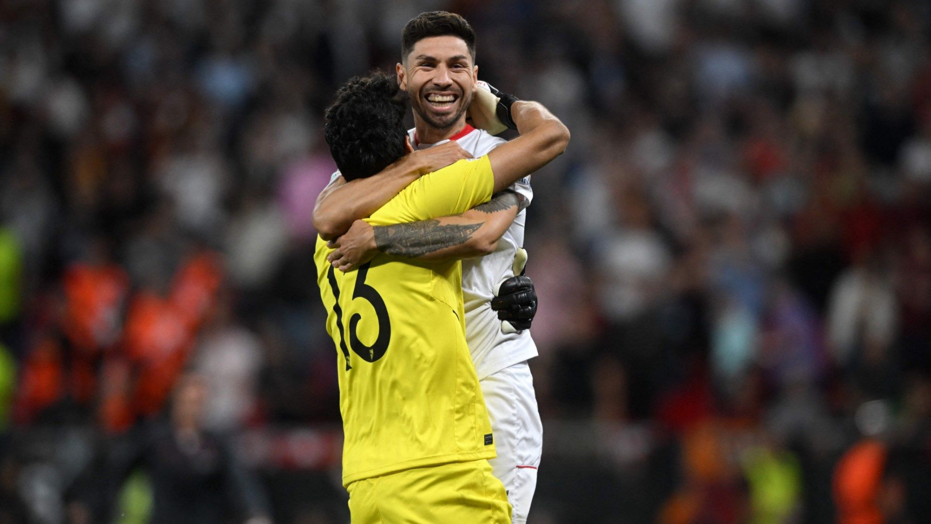 Gonzalo Montiel - Yassine Bounou