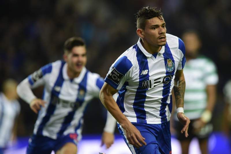 NÃO USAR Tiquinho Soares