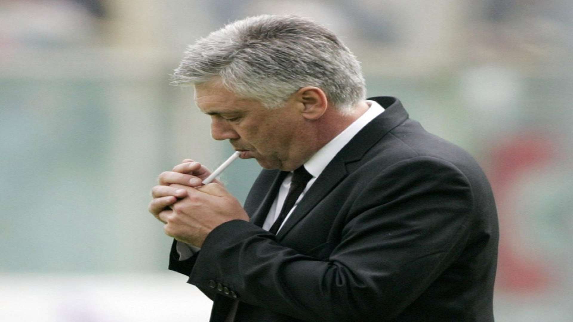 carlo-ancelotti-smoking