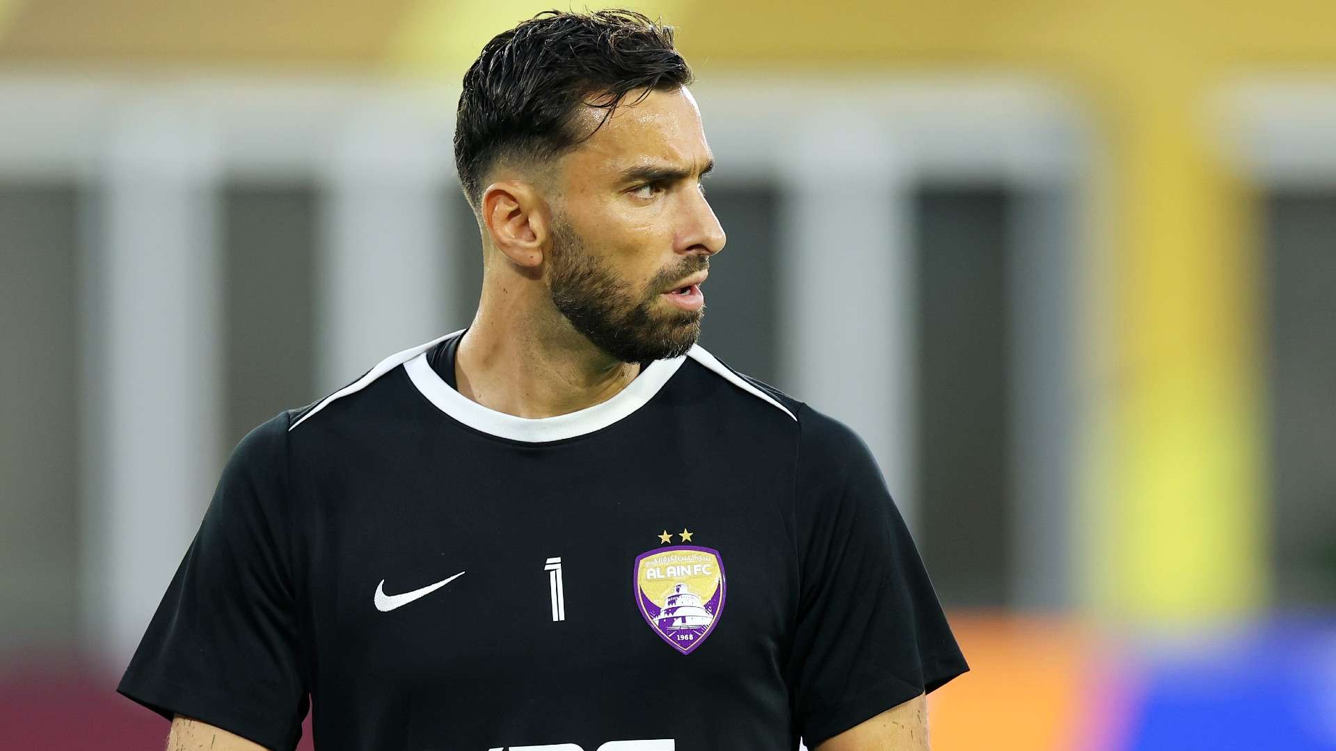 Rui Patricio #1 of Al Ain FC warms up