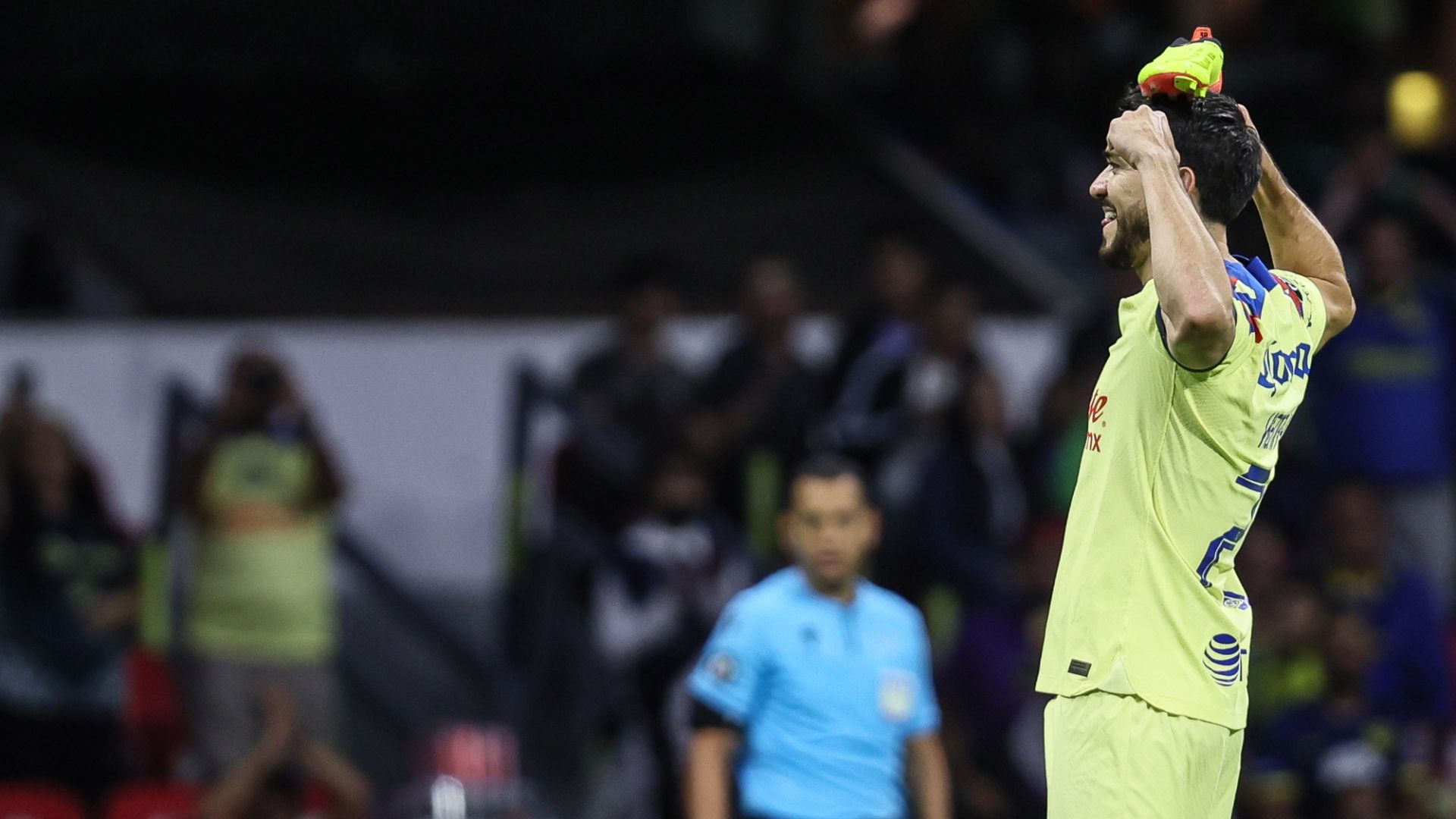 Henry Martín festejo América 98 goles