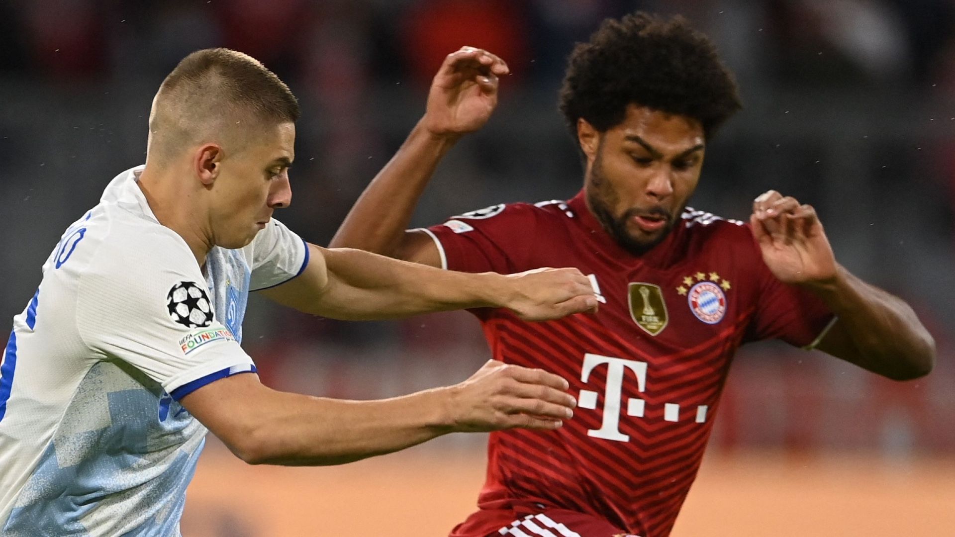 Serge Gnabry Vitaliy Mykolenko FC Bayern Dynamo Kiev Champions League 29092021