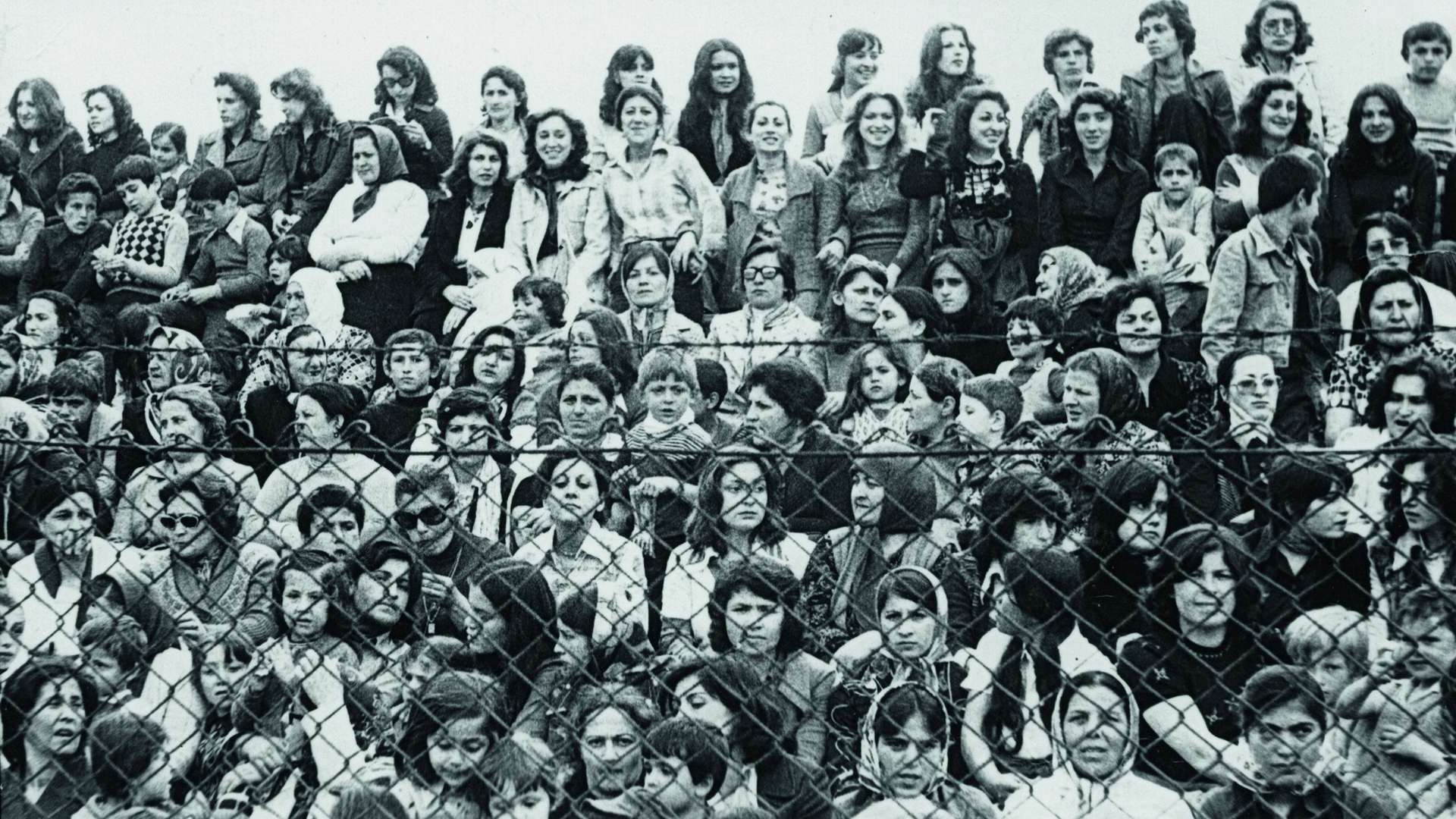 mor menekseli kadinlar3