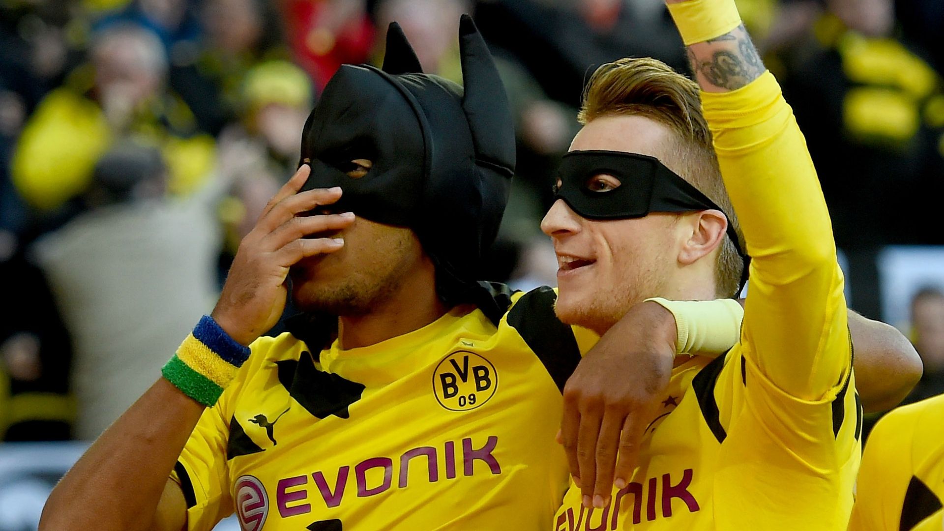 Batman Robin Aubameyang Reus Borussia Dortmund Schalke 04