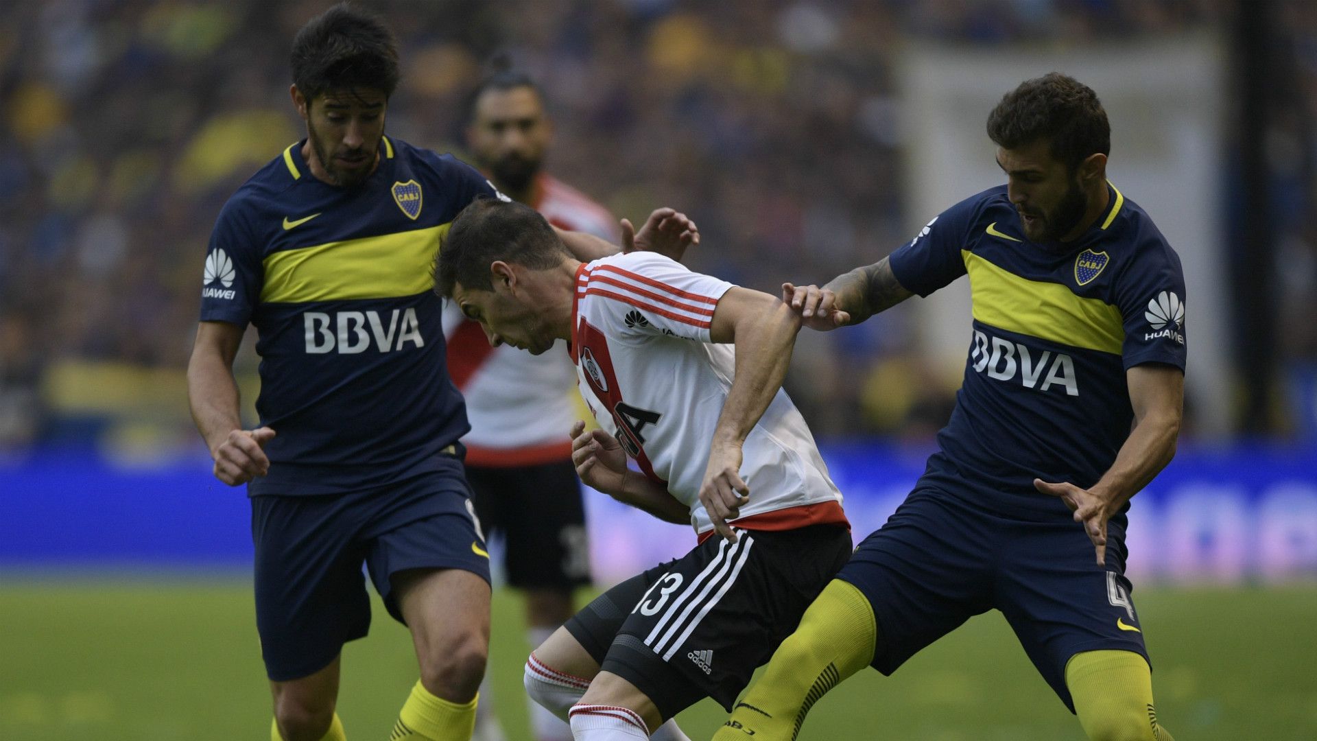 Pablo Perez Lucas Alario Gino Peruzzi Boca Juniors River Plate Primera Division Argentina 14052017