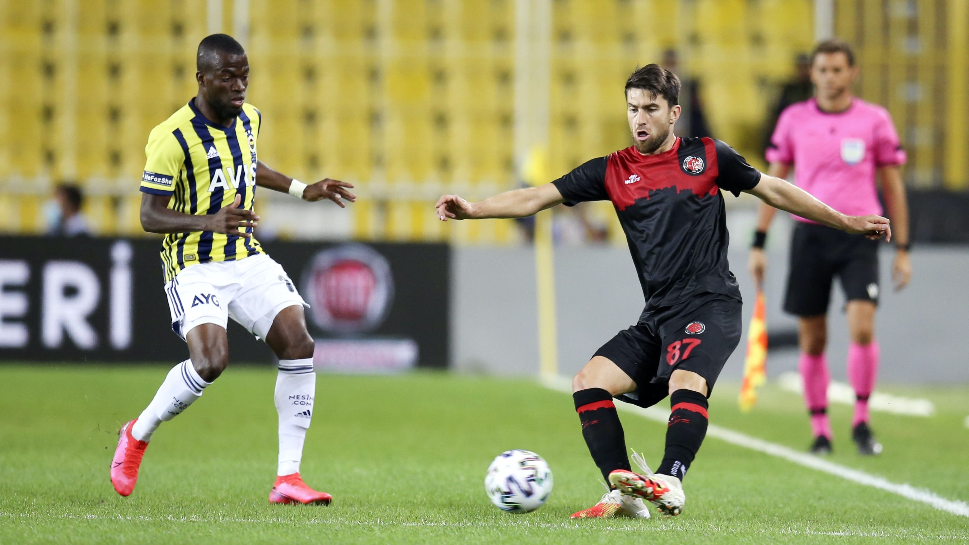 Enner Valencia Ervin Zukanovic Fenerbahce Karagumruk