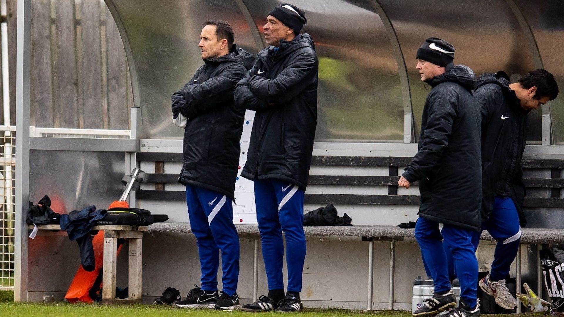 Dennise Wise - Des Walker