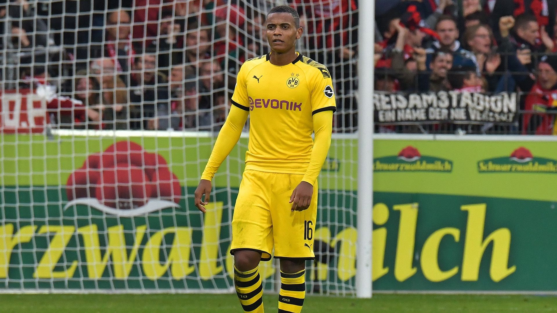 ONLY GERMANY Manuel Akanji BVB 05102019