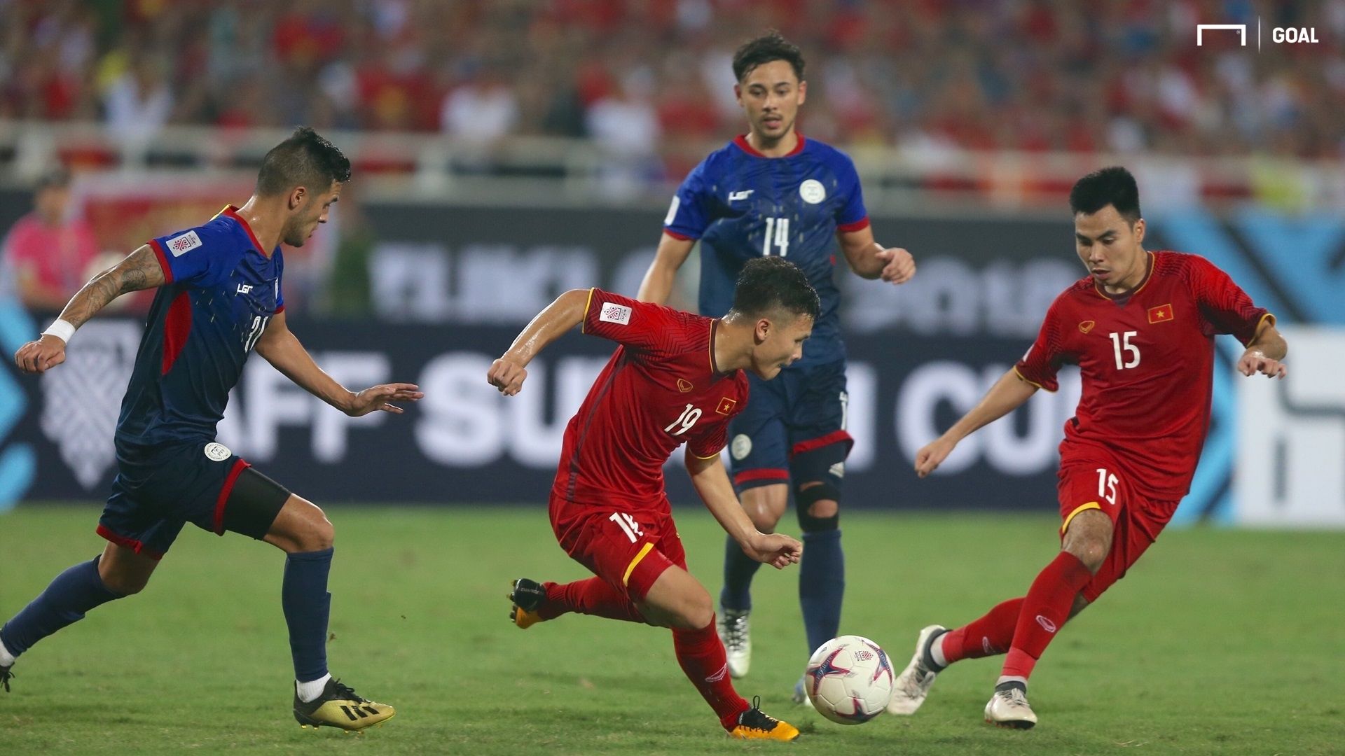 Nguyen Quang Hai Pham Duc Huy Vietnam AFF Cup 2018