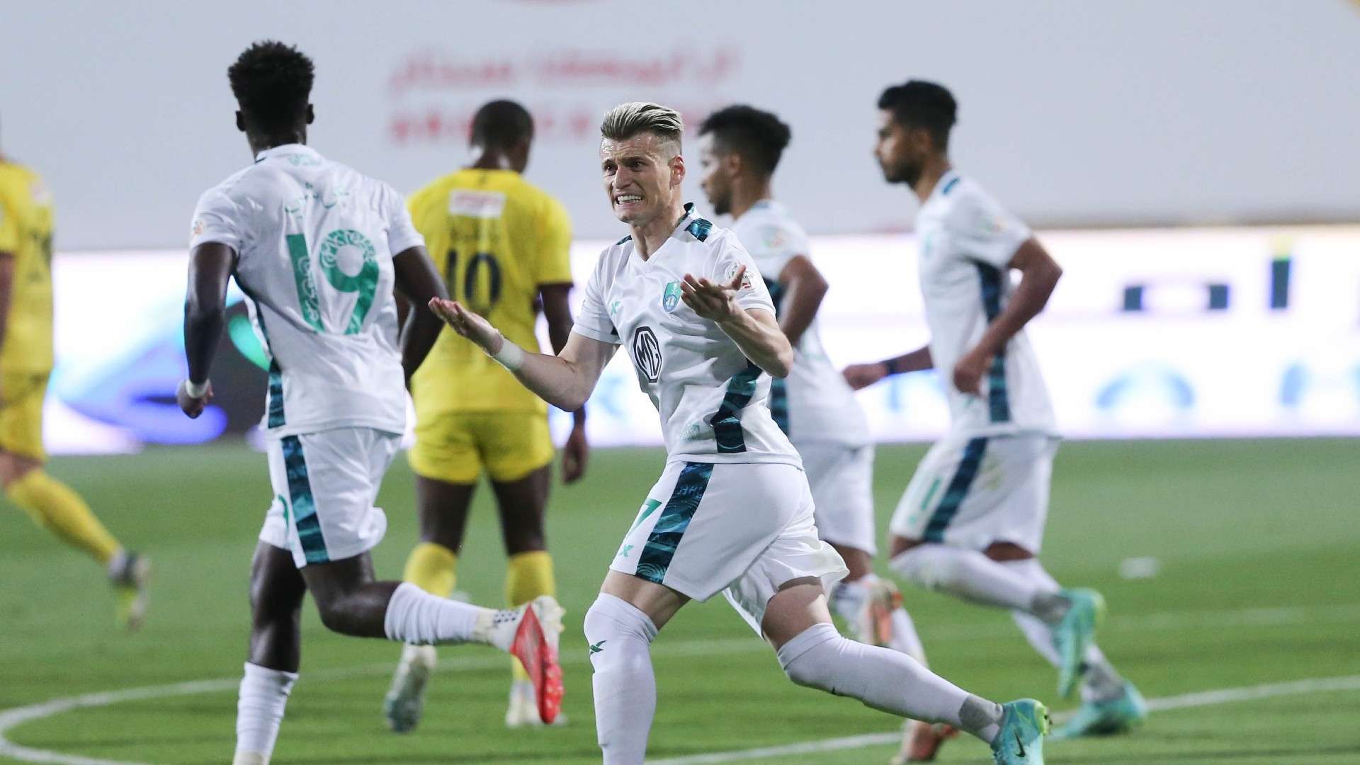 Ezgjan Alioski - ahli - hazm 2021-22
