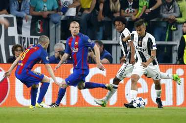 Paulo Dybala Andres Iniesta Jeremy Mathieu Barcelona Juventus 11042017