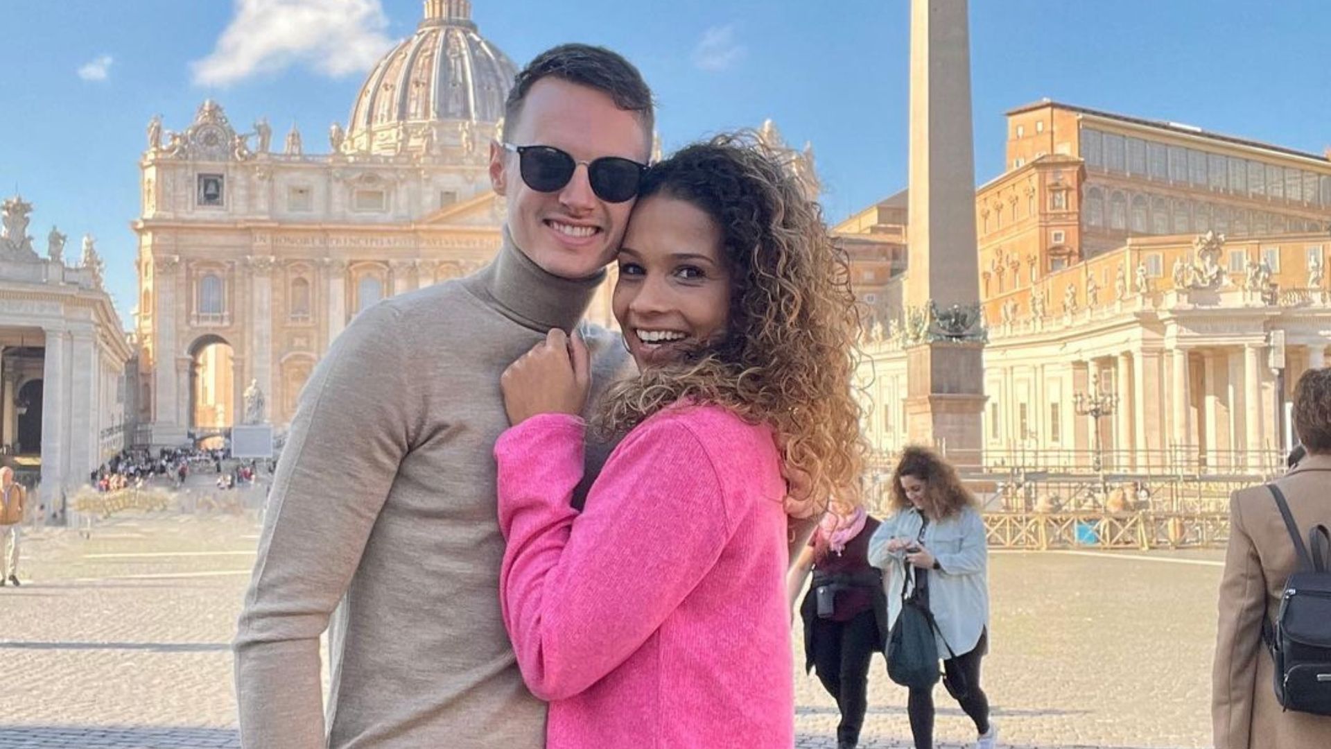 Jeff Hardeveld Referee Schiedsrichterin Shona Shukrula