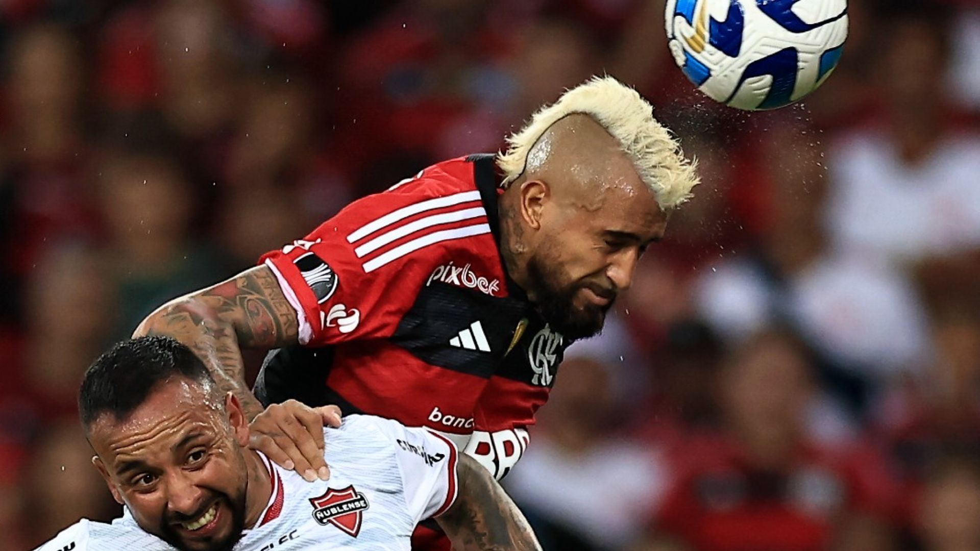 19042023 Flamengo Ñublense Arturo Vidal Bernardo Cerezo