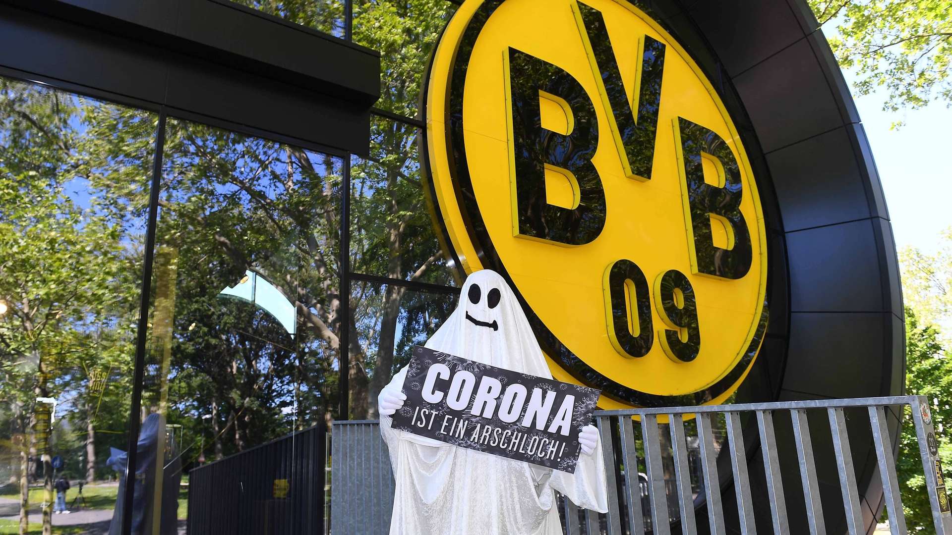 ONLY GERMANY Borussia Dortmund ghost corona 2020