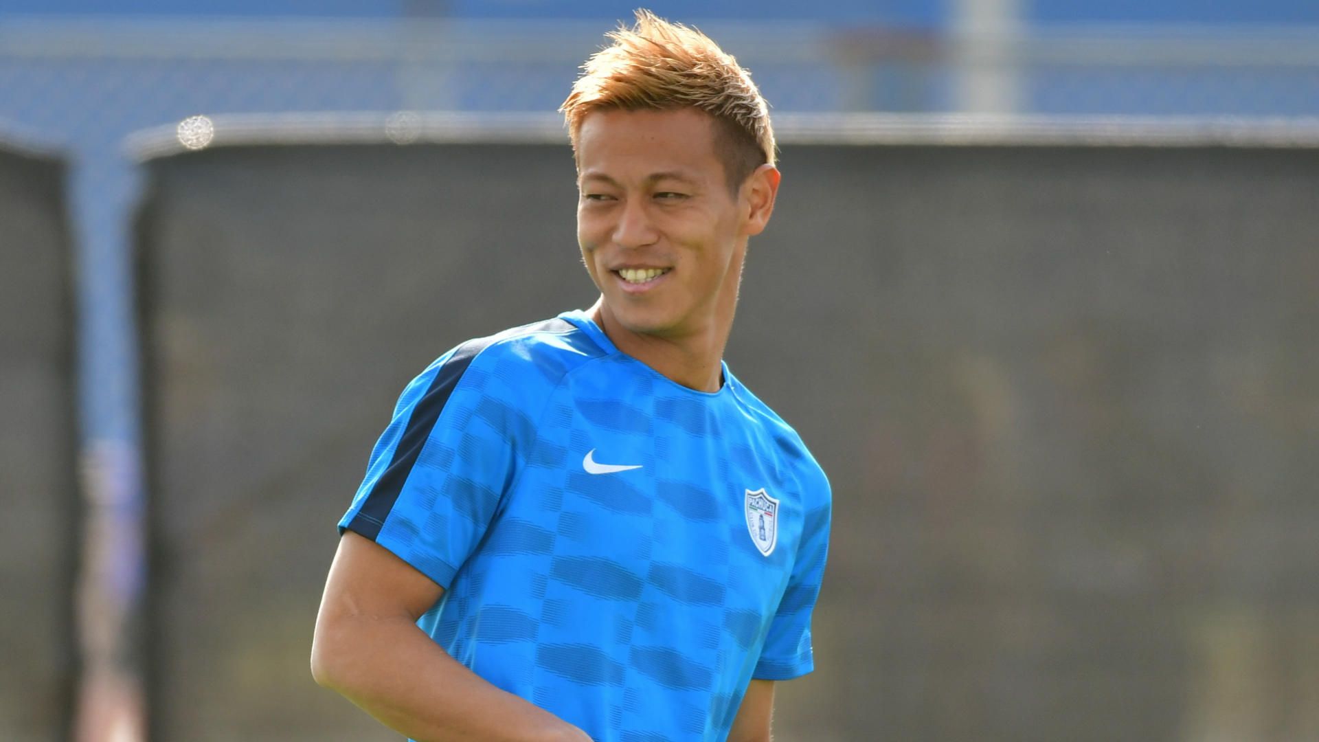2017-12-08-pachuca-keisuke-honda