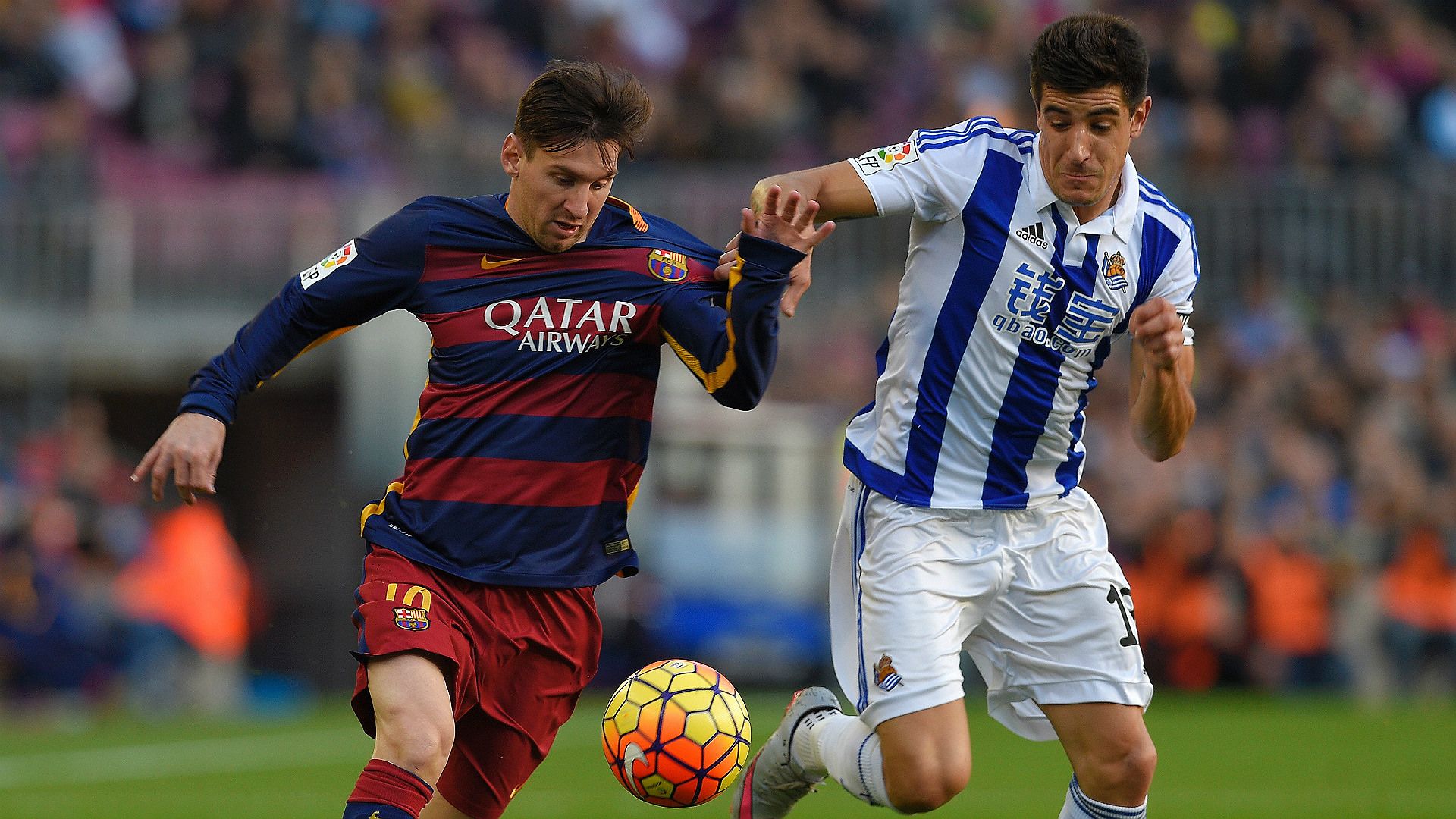 Lionel Messi Yuri Berchiche Barcelona Real Sociedad La Liga 28112015