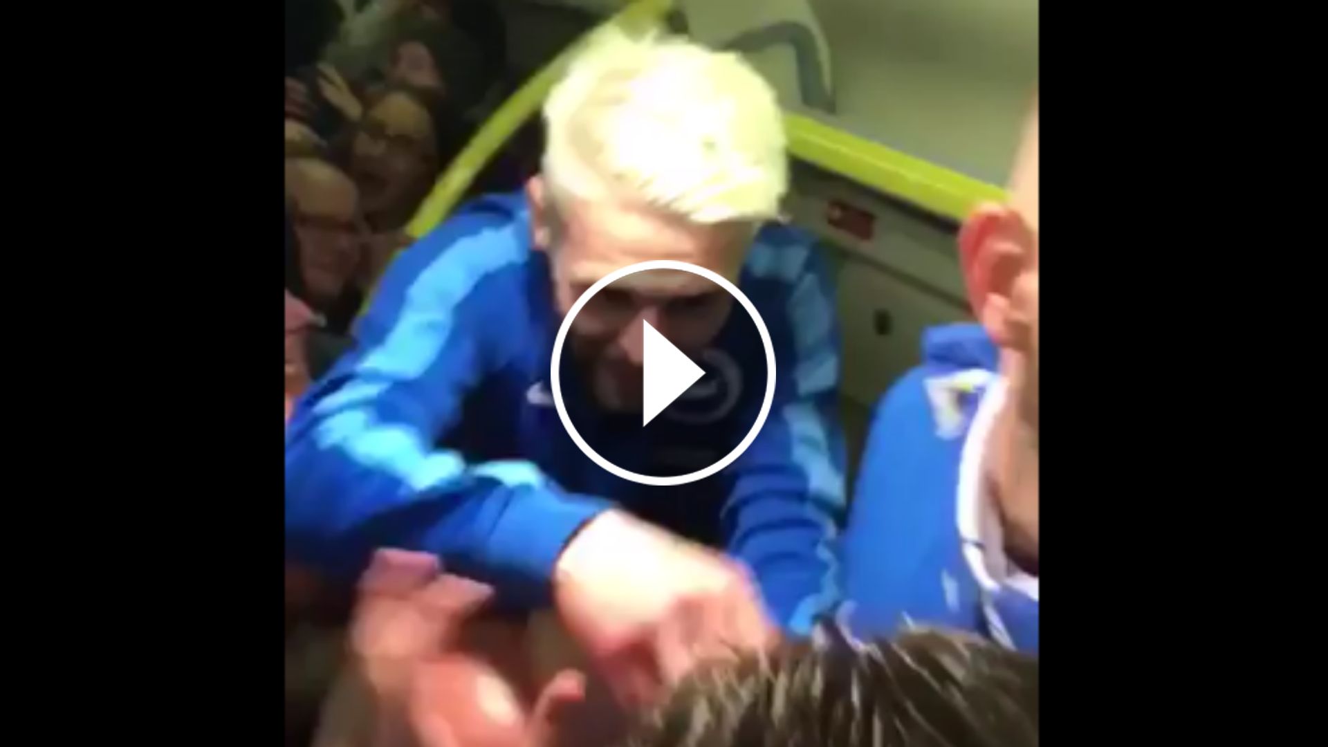 play futbolistas de Brighton festejando el ascenso 17042017