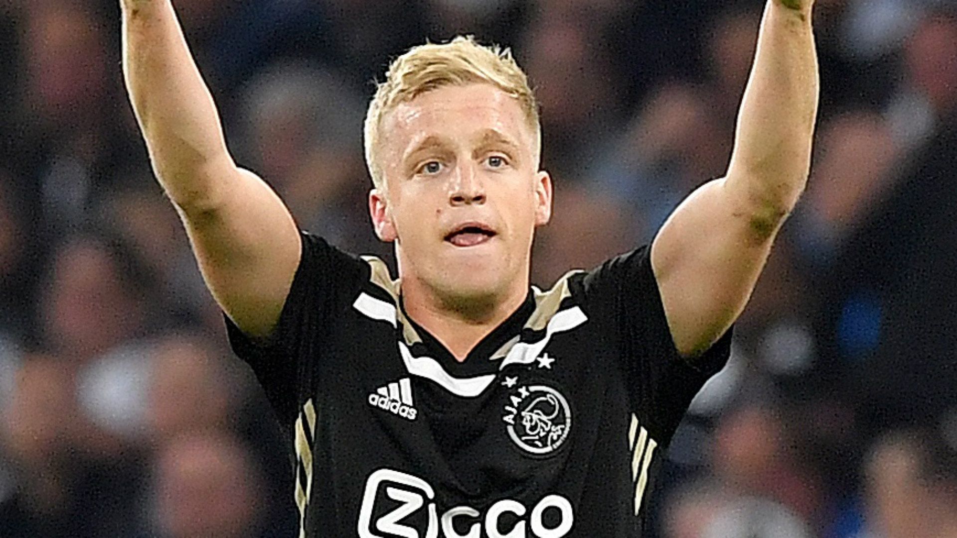Donny van de Beek Ajax 2018-19