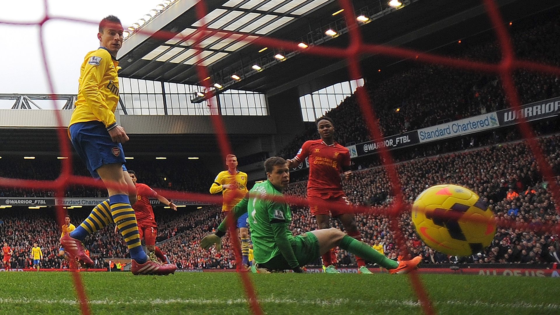 Raheem Sterling Liverpool Koscielny Sczesny Arsenal 02082014